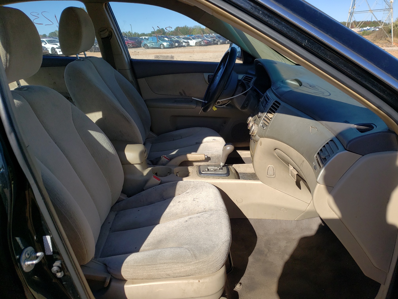 Photo 5 from auction – 2008 KIA OPTIMA LX with VIN KNAGE123X85220917