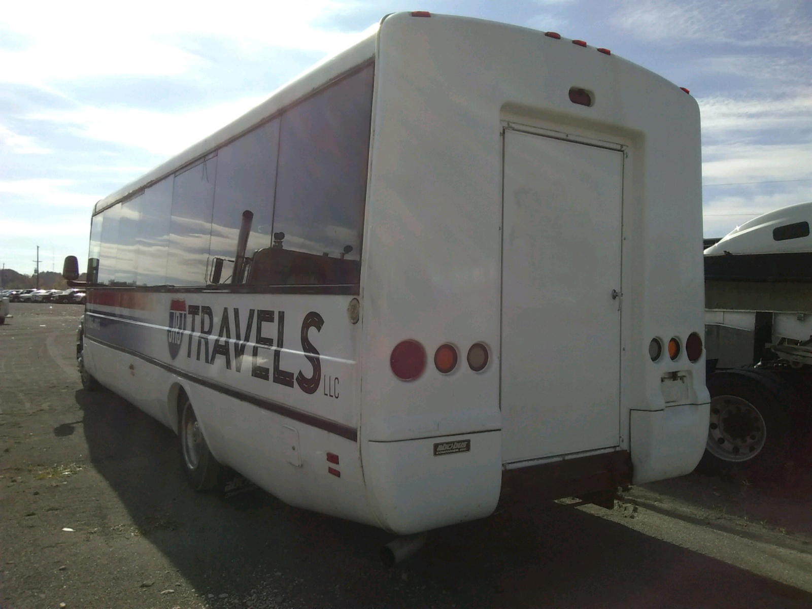 Photo 3 from auction – 2005 FREIGHTLINER CHASSIS FB with VIN 4UZAAZCT45CU11754