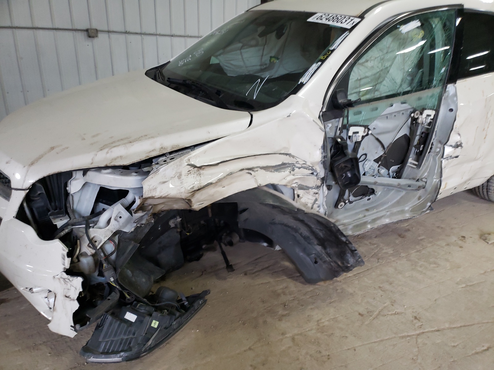 Photo 9 from auction – 2015 CHEVROLET EQUINOX LT with VIN 1GNFLHEK5FZ104134