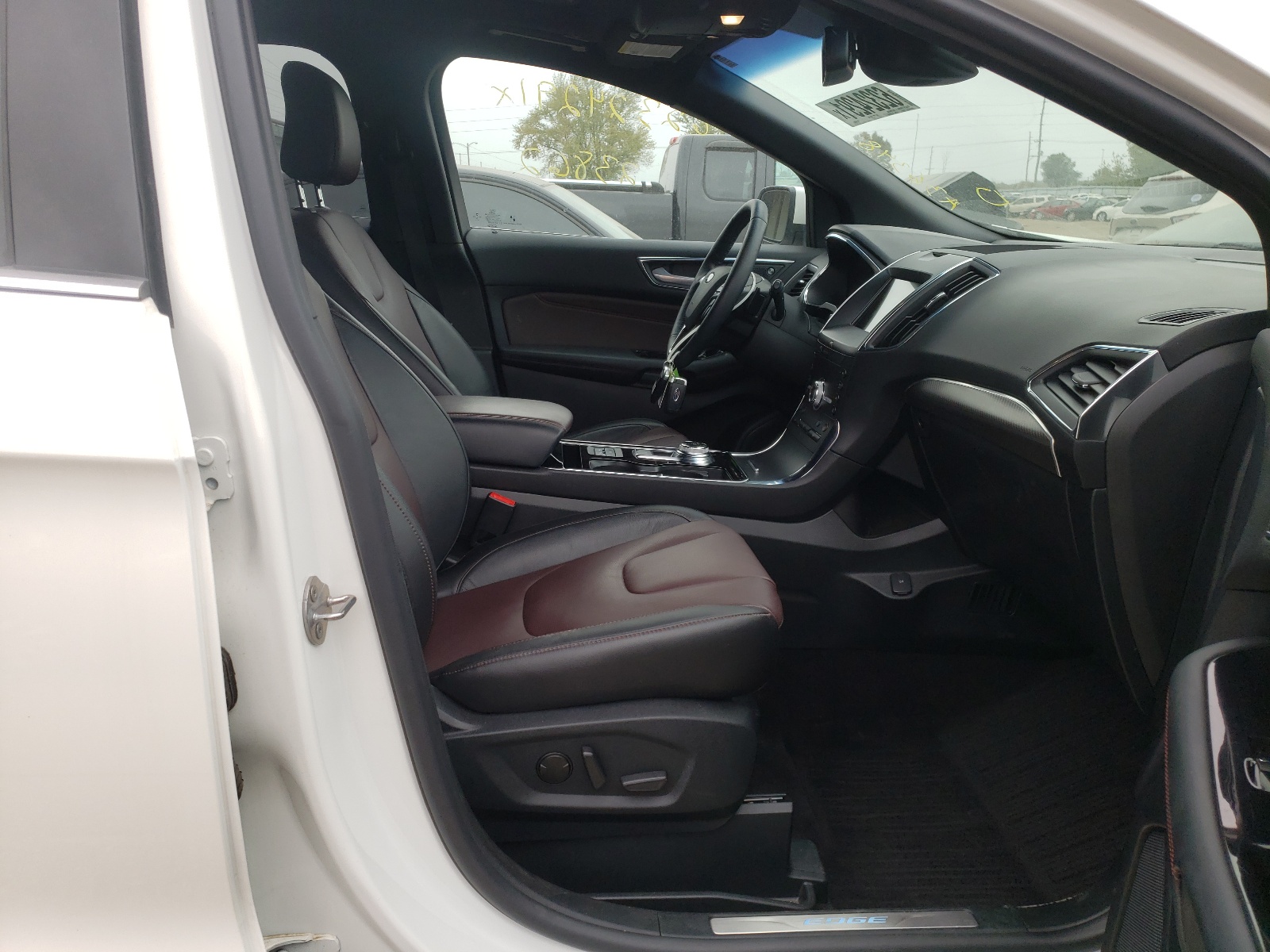 Photo 5 from auction – 2020 FORD EDGE TITAN with VIN 2FMPK4K96LBA36348