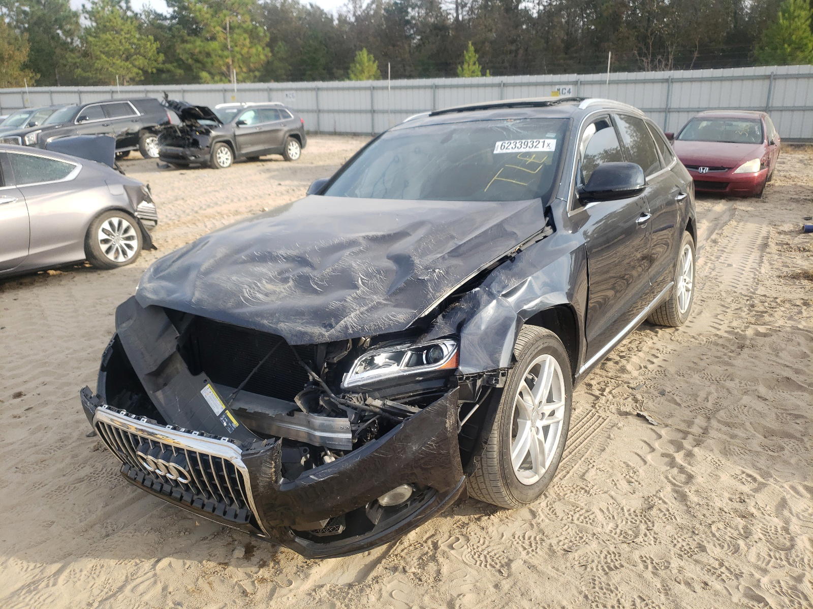 Photo 2 from auction – 2017 AUDI Q5 PREMIUM with VIN WA1C2AFP8HA080486