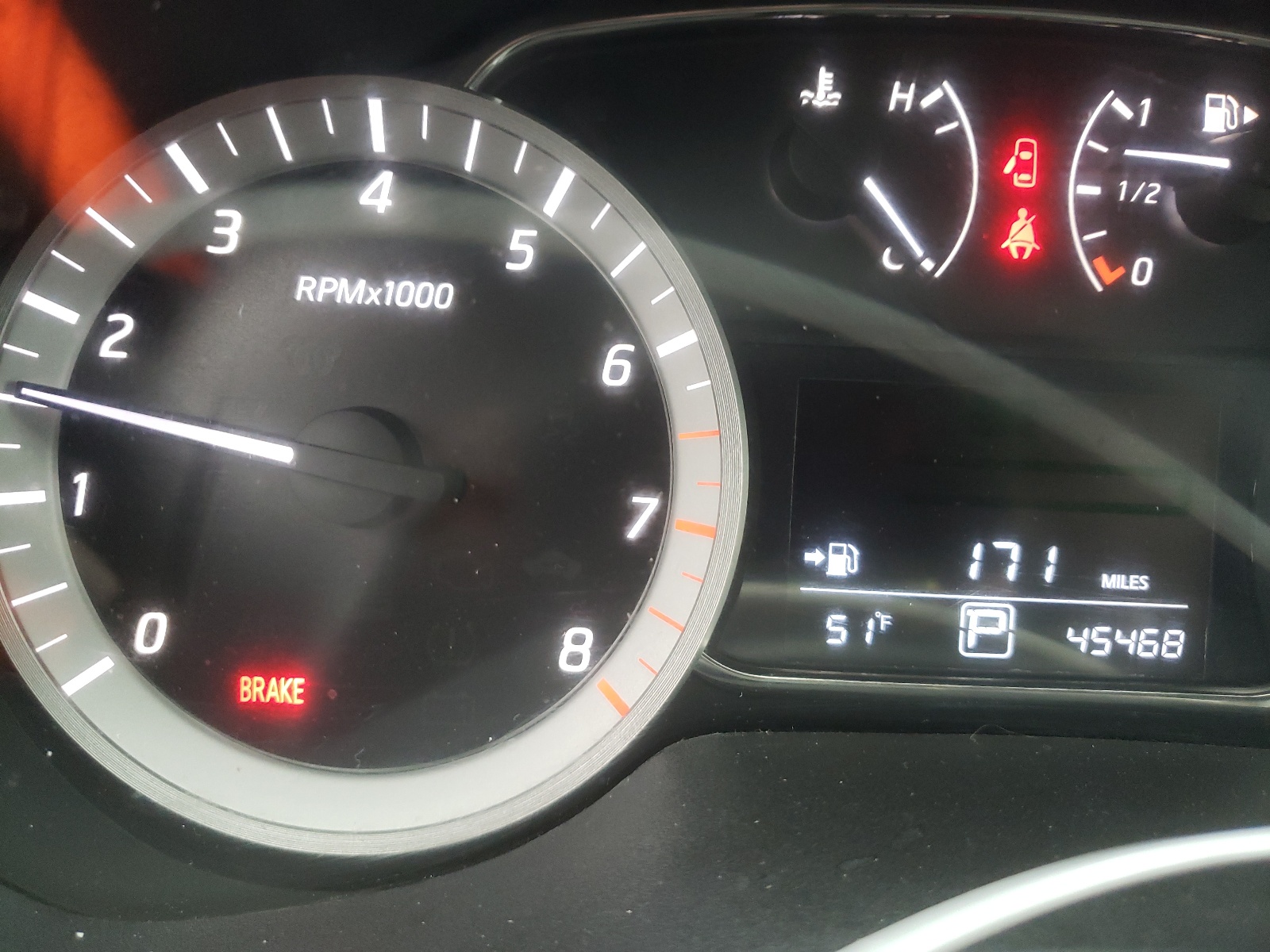 Photo 8 from auction – 2014 NISSAN SENTRA S with VIN 3N1AB7AP9EL667701