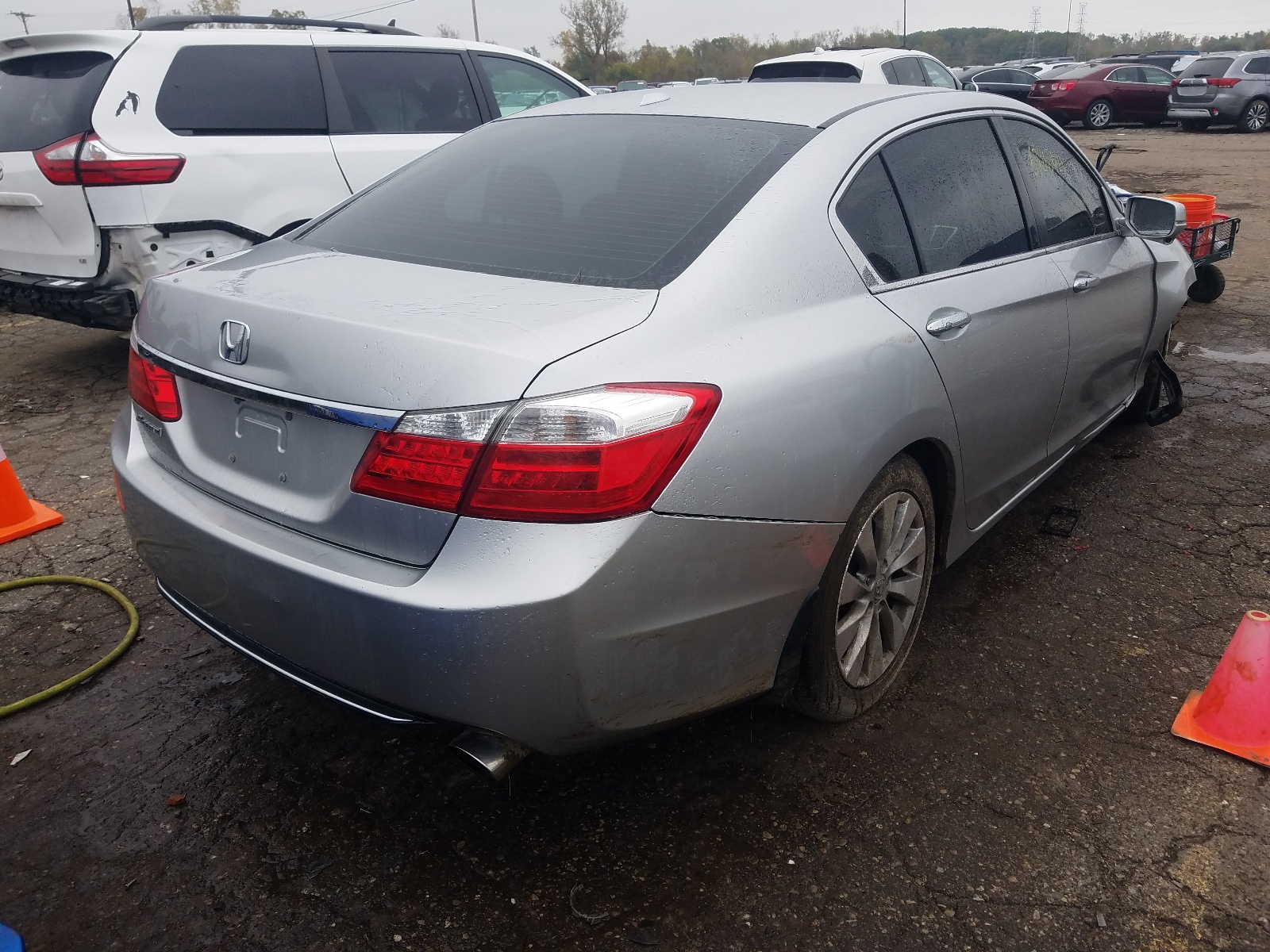 Photo 4 from auction – 2014 HONDA ACCORD EXL with VIN 1HGCR2F84EA220966