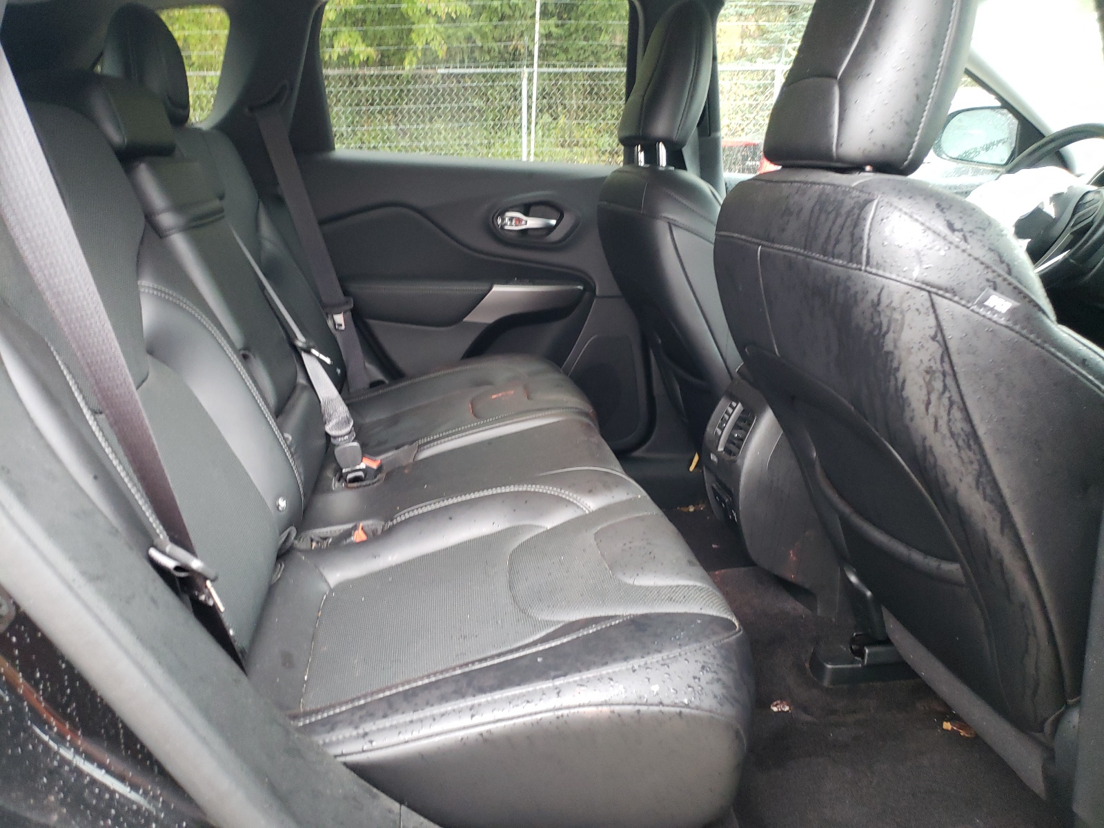 Photo 6 from auction – 2019 JEEP CHEROKEE L with VIN 1C4PJMDN0KD209128