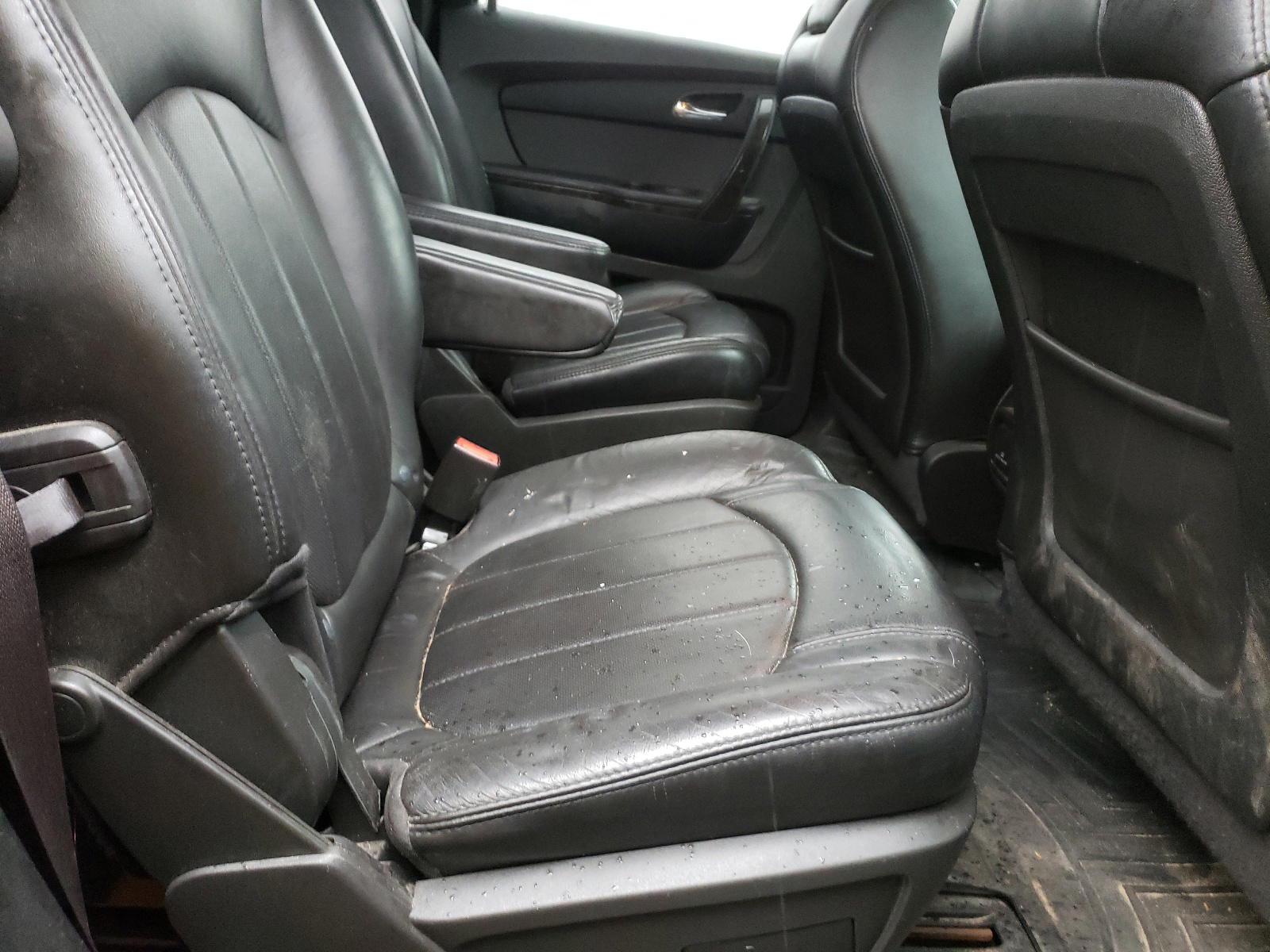 Photo 6 from auction – 2011 GMC ACADIA DEN with VIN 1GKKVTED4BJ347193