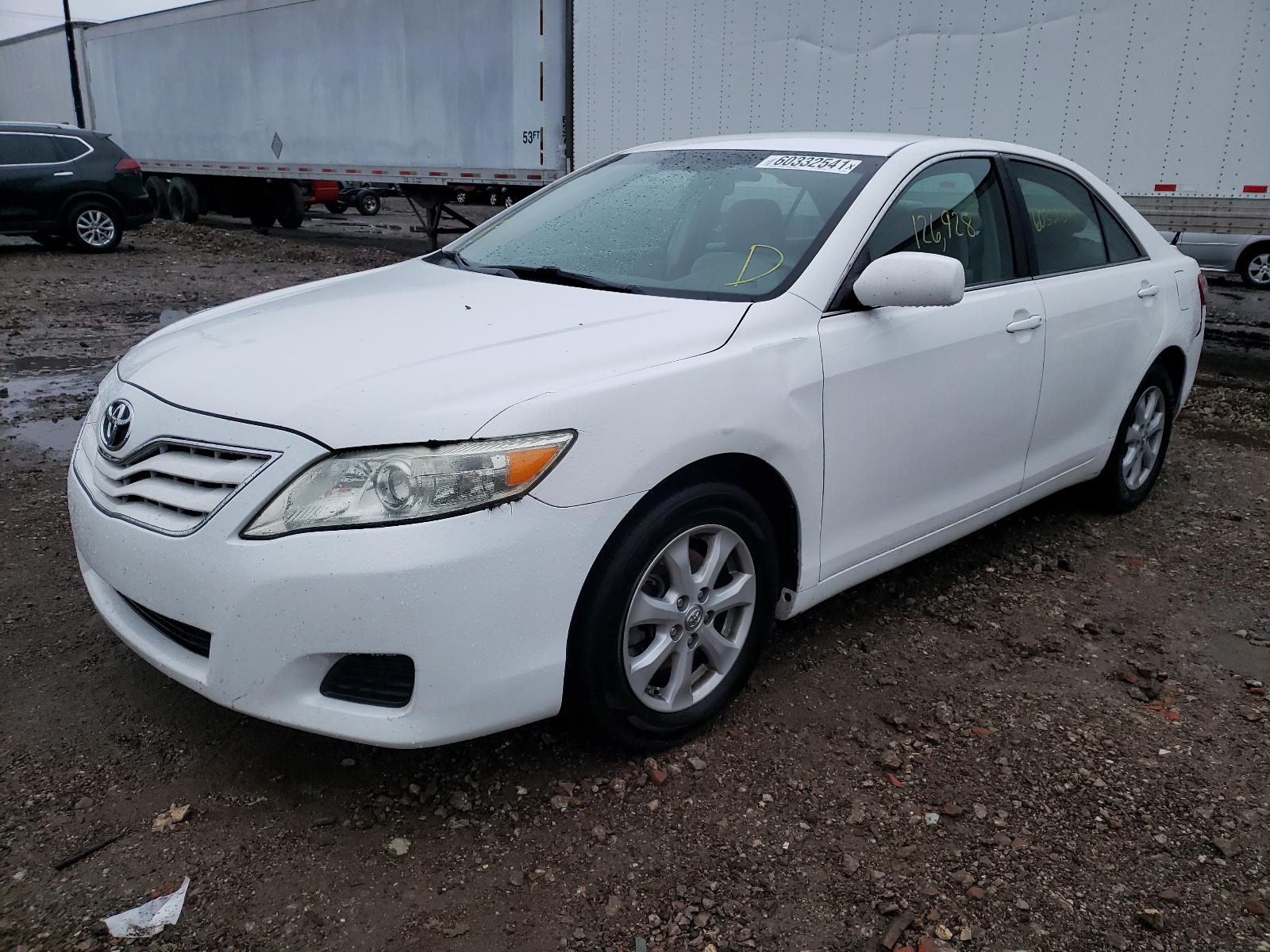 Photo 2 from auction – 2011 TOYOTA CAMRY BASE with VIN 4T1BF3EK1BU619023
