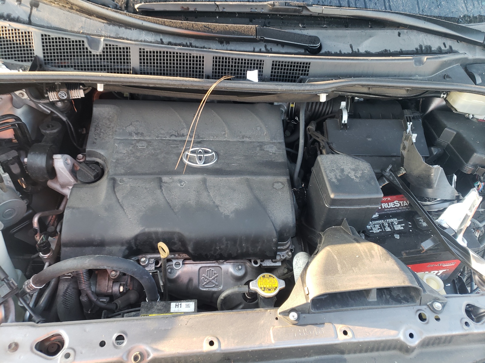 Photo 7 from auction – 2016 TOYOTA SIENNA XLE with VIN 5TDYK3DC4GS731458