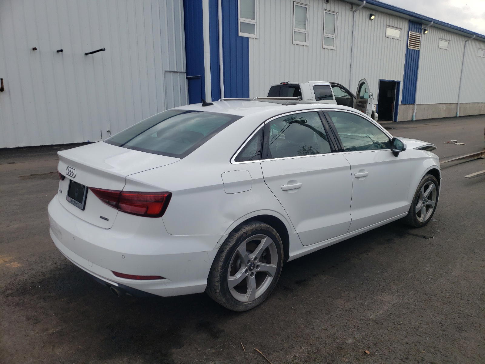 Photo 4 from auction – 2019 AUDI A3 PREMIUM with VIN WAUBEGFF2K1017648