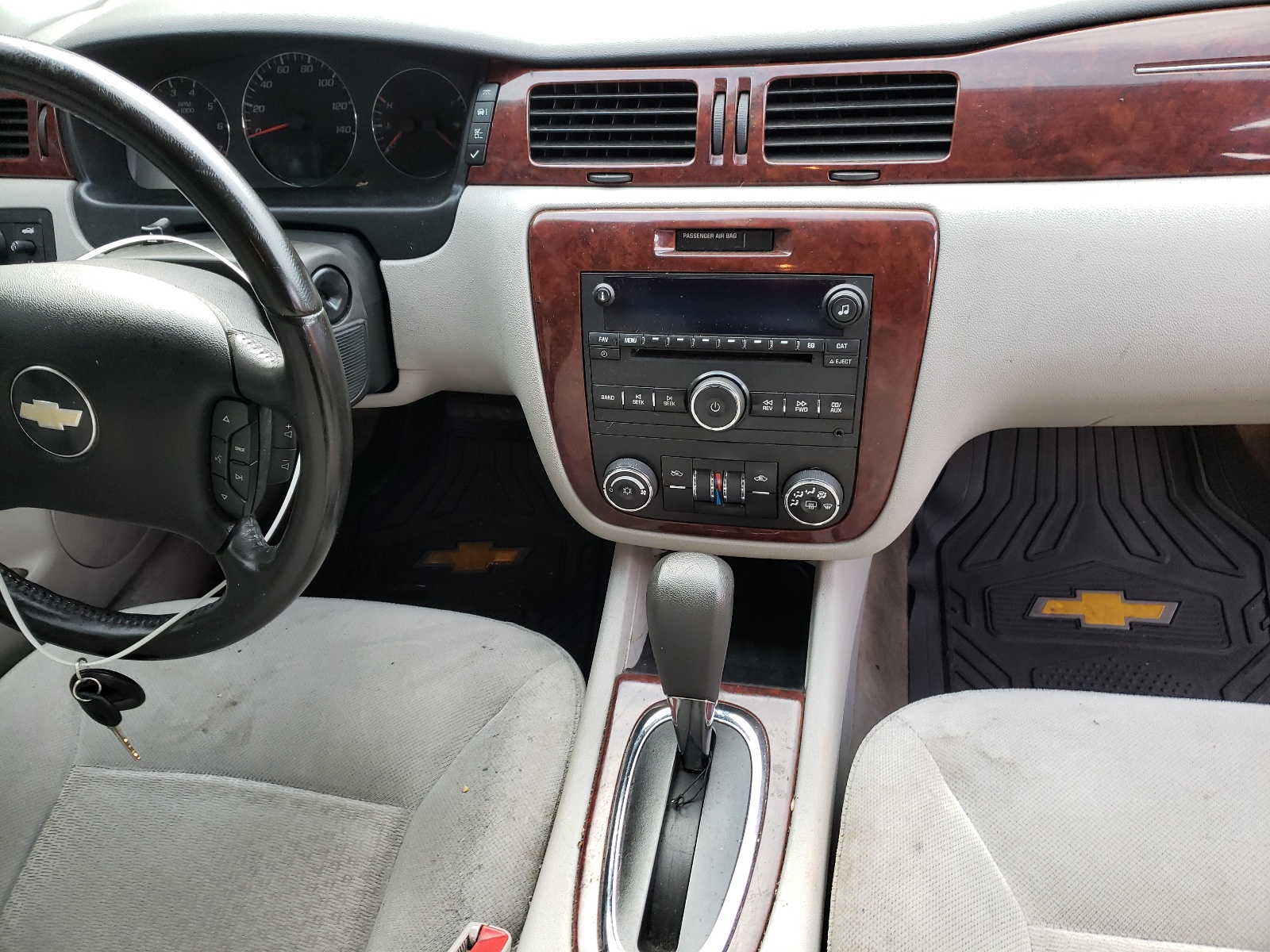 Photo 9 from auction – 2007 CHEVROLET IMPALA LT with VIN 2G1WC58R679286110