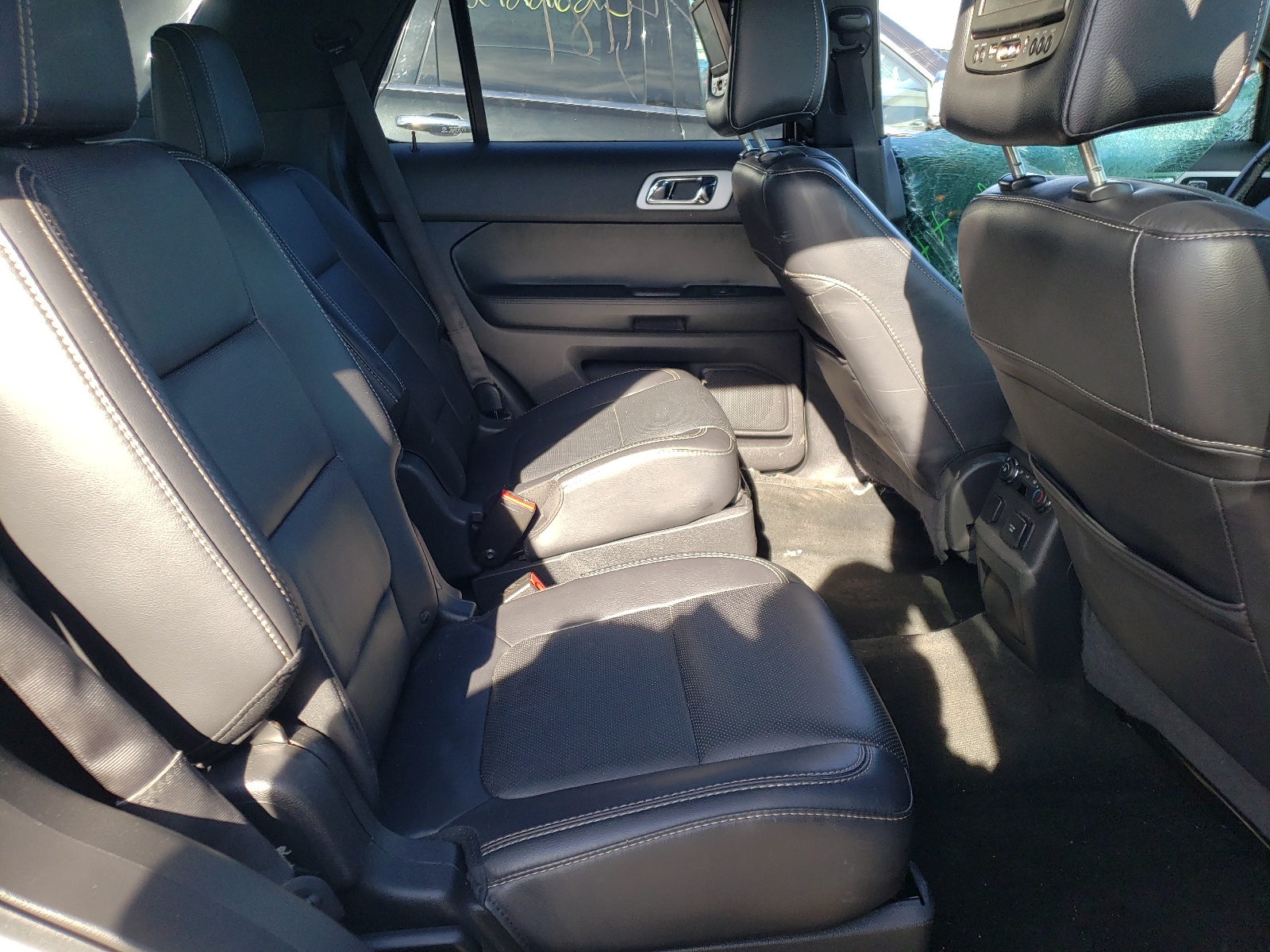 Photo 6 from auction – 2015 FORD EXPLORER S with VIN 1FM5K8GT9FGB01189