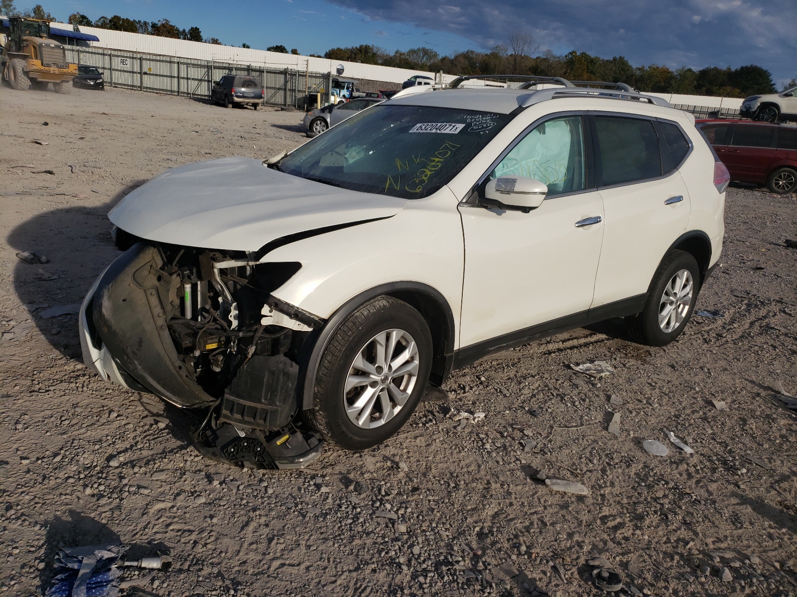 صورة رقم 2 من المزاد - 2015 NISSAN ROGUE S مع VIN KNMAT2MT3FP573695