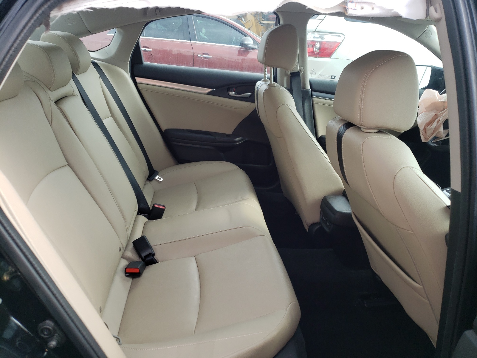 Photo 6 from auction – 2017 HONDA CIVIC TOUR with VIN 2HGFC1F90HH650145