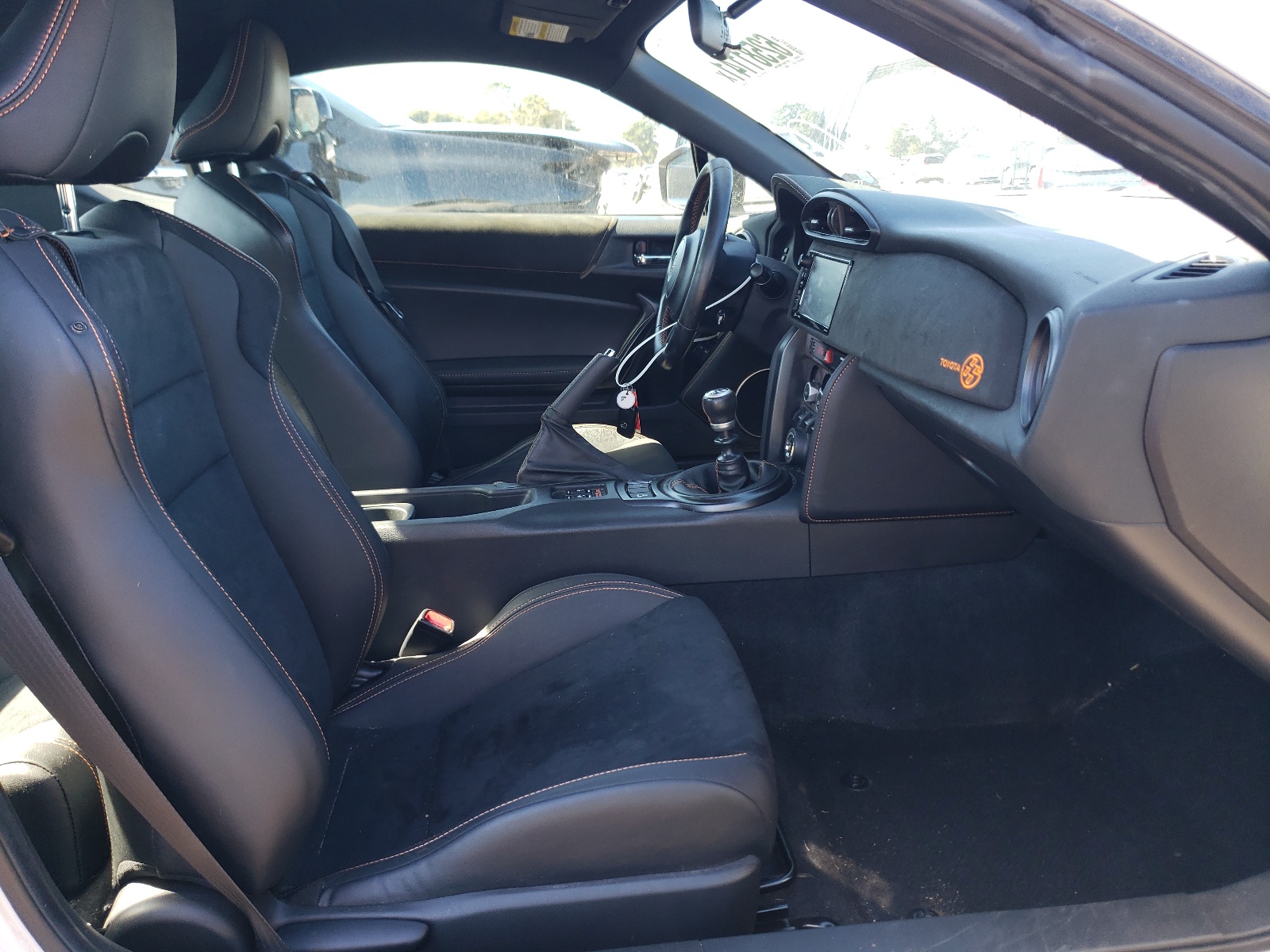 Photo 5 from auction – 2017 TOYOTA 86 BASE with VIN JF1ZNAA11H9708017