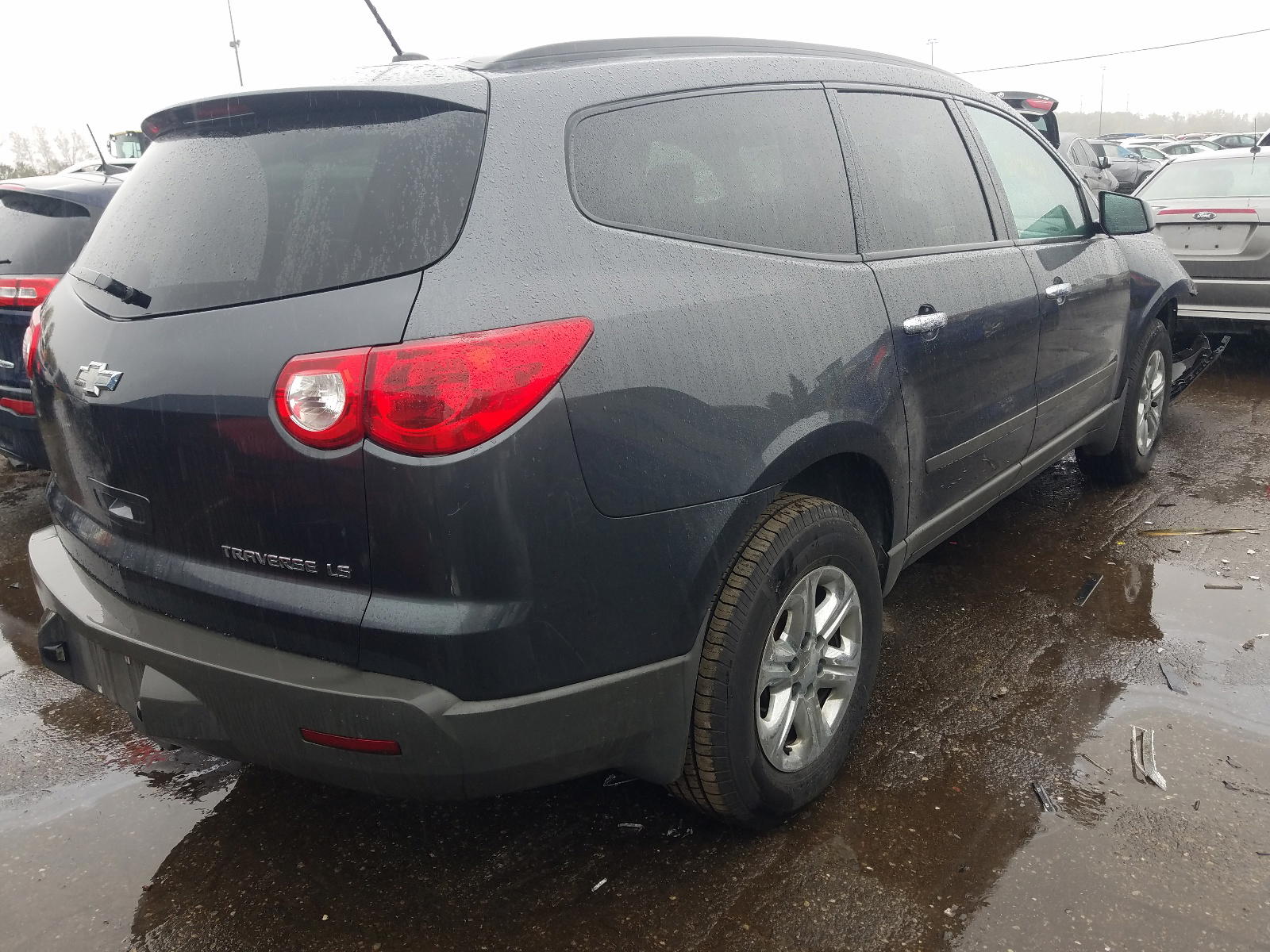 Photo 4 from auction – 2012 CHEVROLET TRAVERSE L with VIN 1GNKRFED0CJ388771