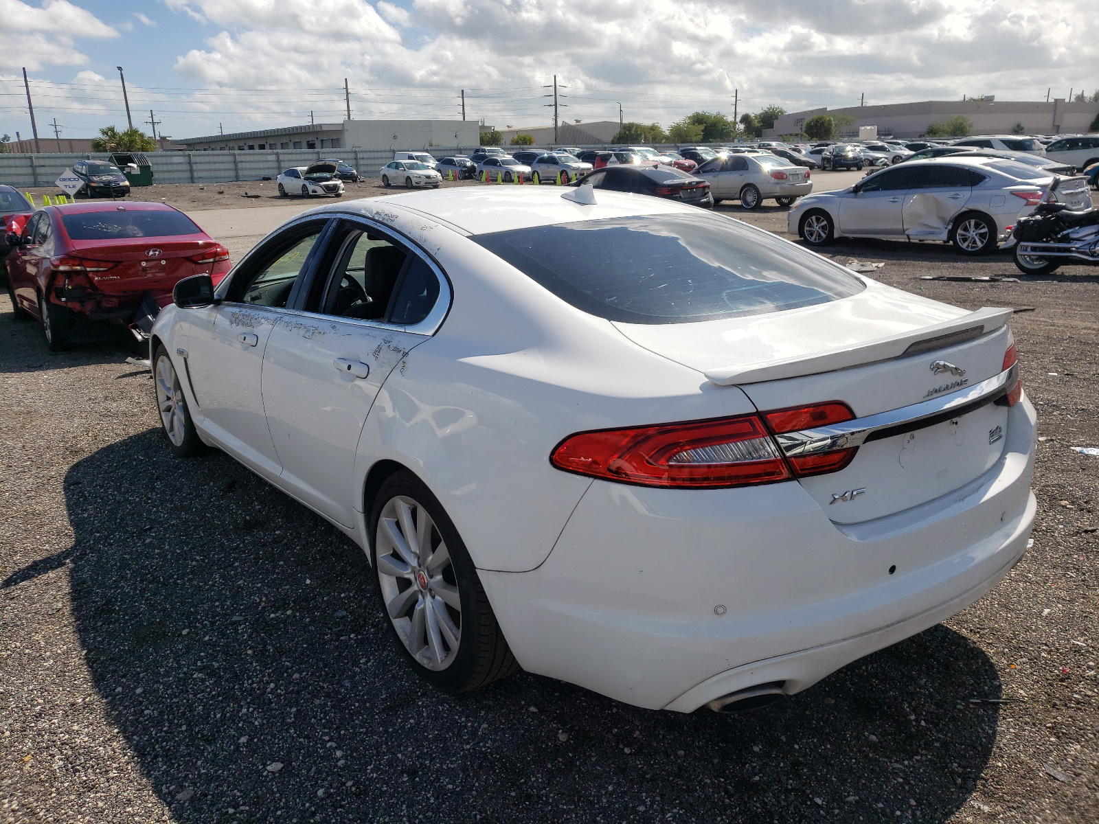 Photo 3 from auction – 2014 JAGUAR XF with VIN SAJWJ0EF0E8U28259