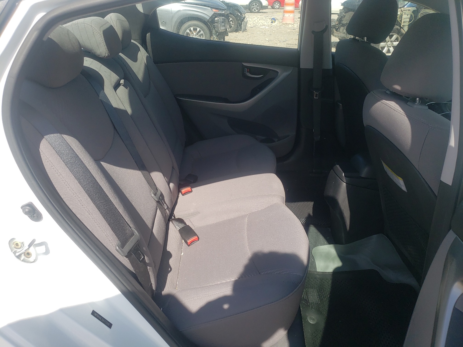 Photo 6 from auction – 2016 HYUNDAI ELANTRA SE with VIN 5NPDH4AE3GH773540