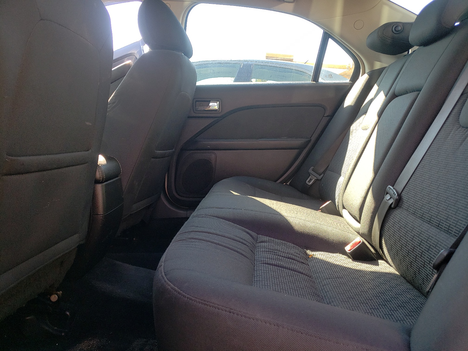 Photo 6 from auction – 2012 FORD FUSION SE with VIN 3FAHP0HA3CR353094