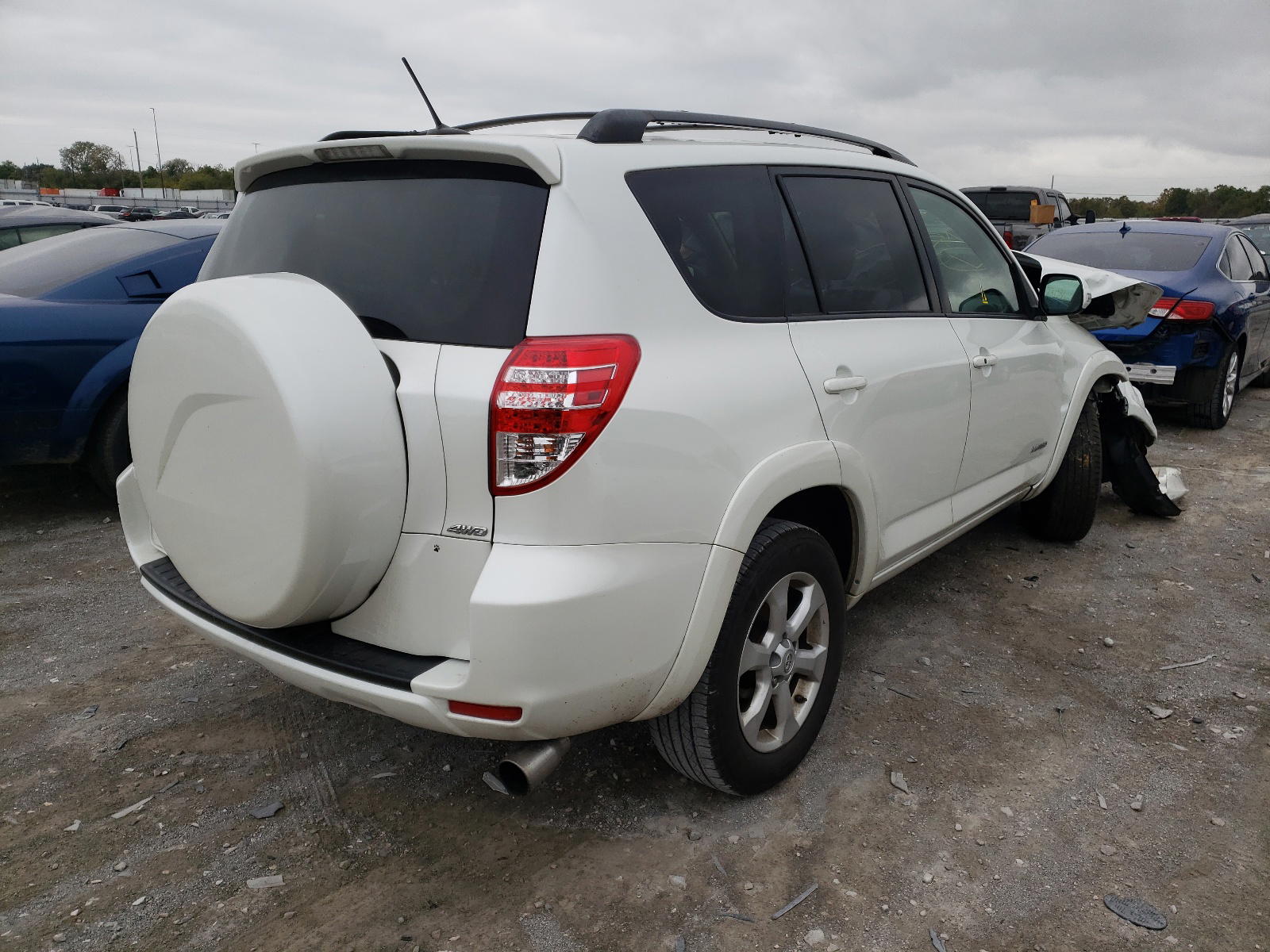 Photo 4 from auction – 2010 TOYOTA RAV4 LIMIT with VIN JTMDF4DV2A5033163