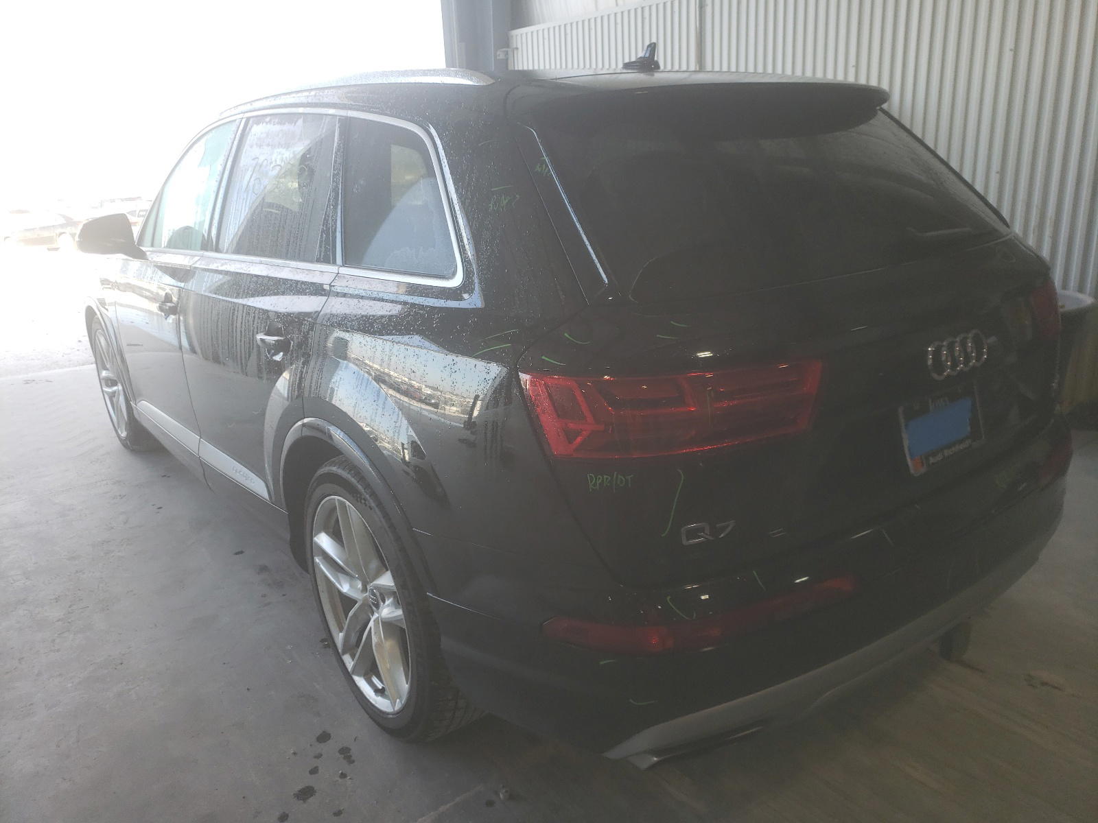 Photo 3 from auction – 2017 AUDI Q7 PRESTIG with VIN WA1VAAF77HD017972