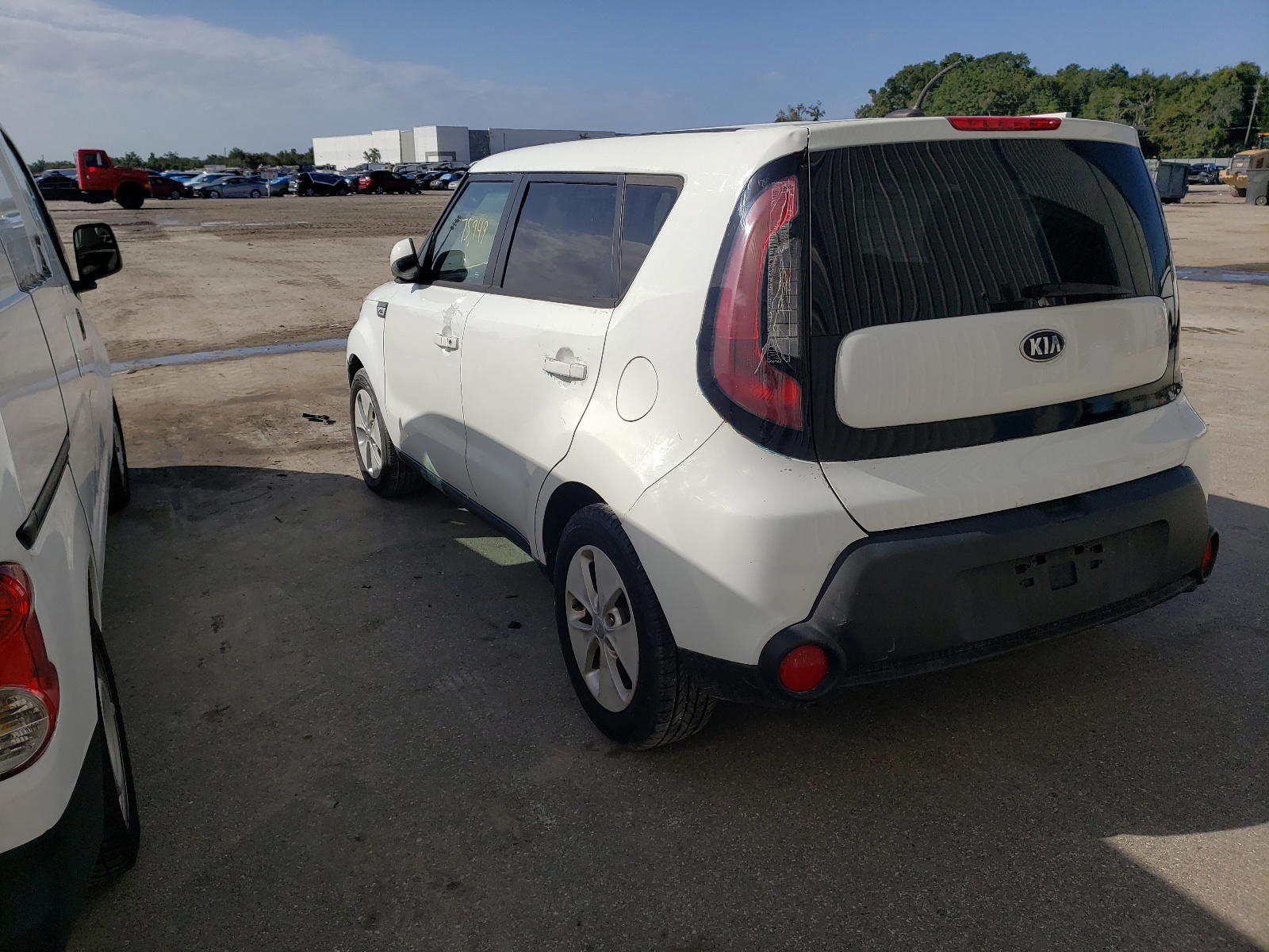 Photo 3 from auction – 2015 KIA SOUL with VIN KNDJN2A26F7775145