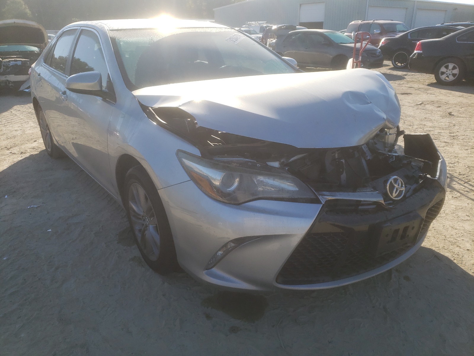 Photo 1 from auction – 2015 TOYOTA CAMRY LE with VIN 4T1BF1FK5FU015676