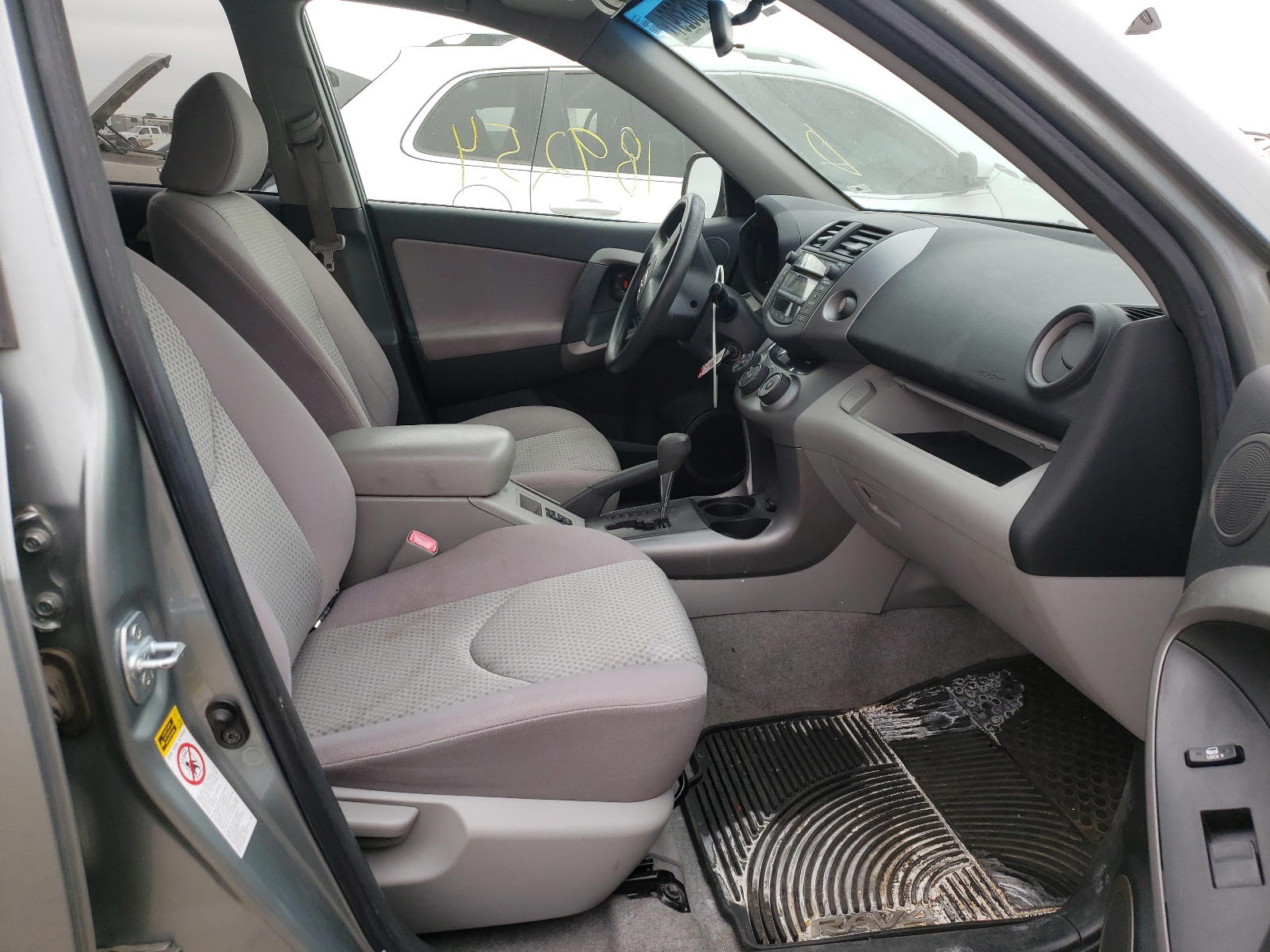 Photo 5 from auction – 2007 TOYOTA RAV4 with VIN JTMZD33V675046661
