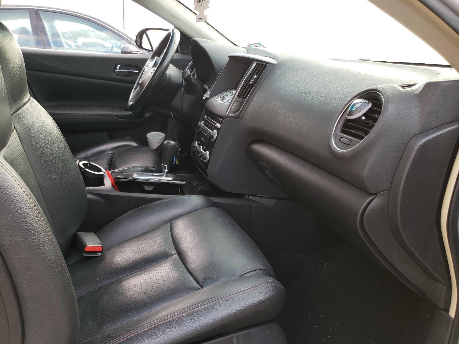 Photo 5 from auction – 2010 NISSAN MAXIMA S with VIN 1N4AA5AP6AC861439