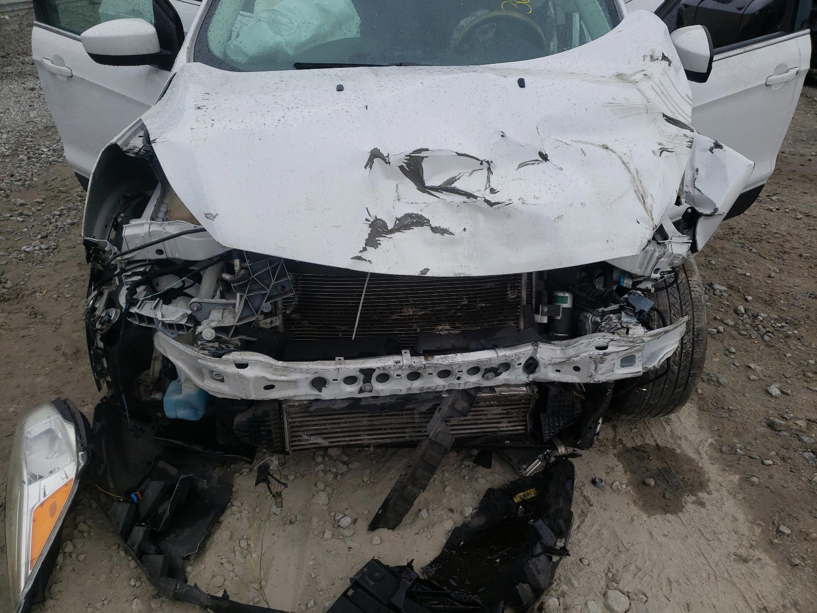 Photo 7 from auction – 2015 FORD ESCAPE SE with VIN 1FMCU0G95FUB82202