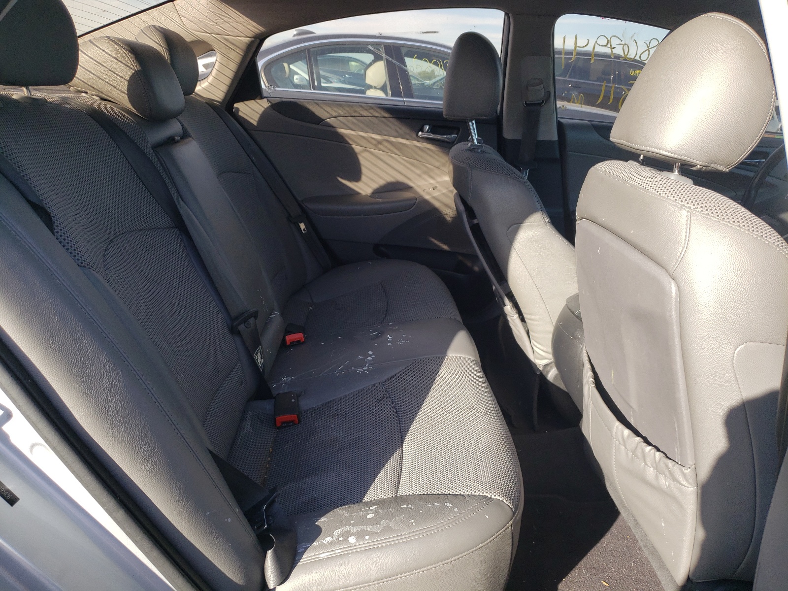 Photo 6 from auction – 2011 HYUNDAI SONATA SE with VIN 5NPEC4AB8BH195436