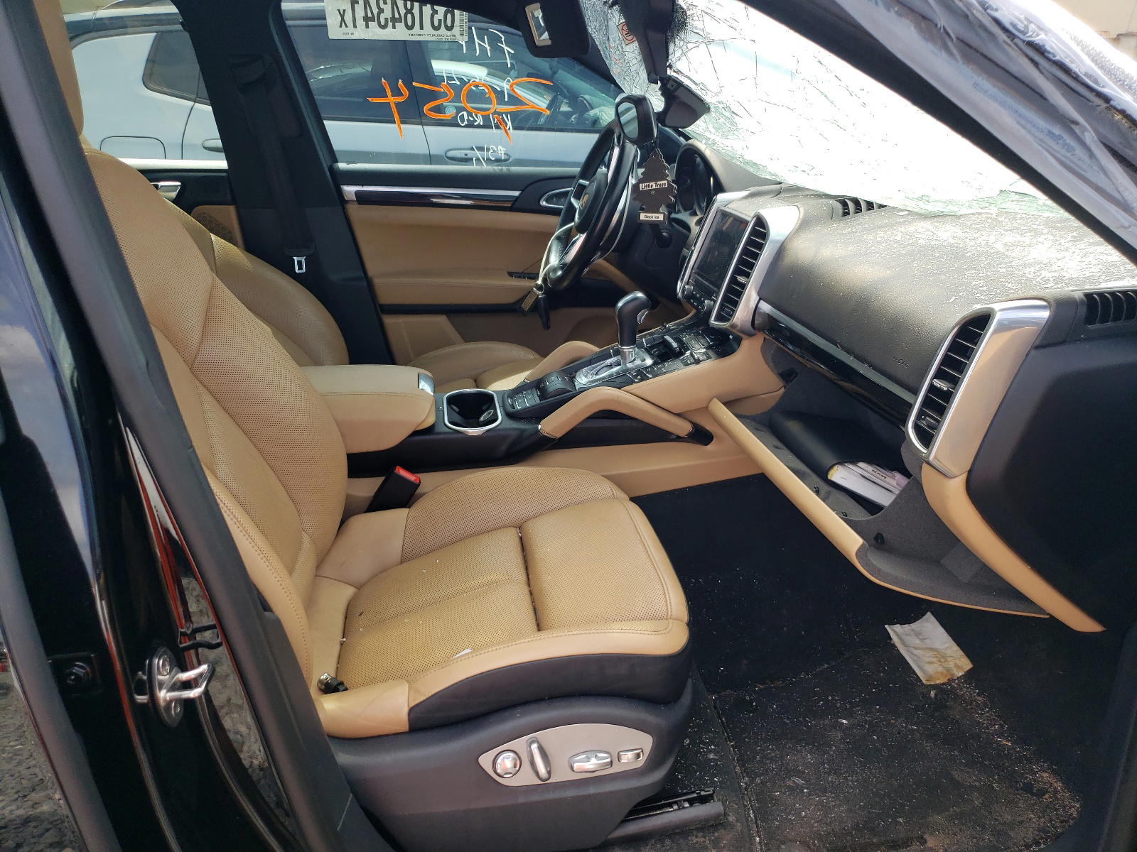 Photo 5 from auction – 2018 PORSCHE CAYENNE SE with VIN WP1AE2A2XJLA72470