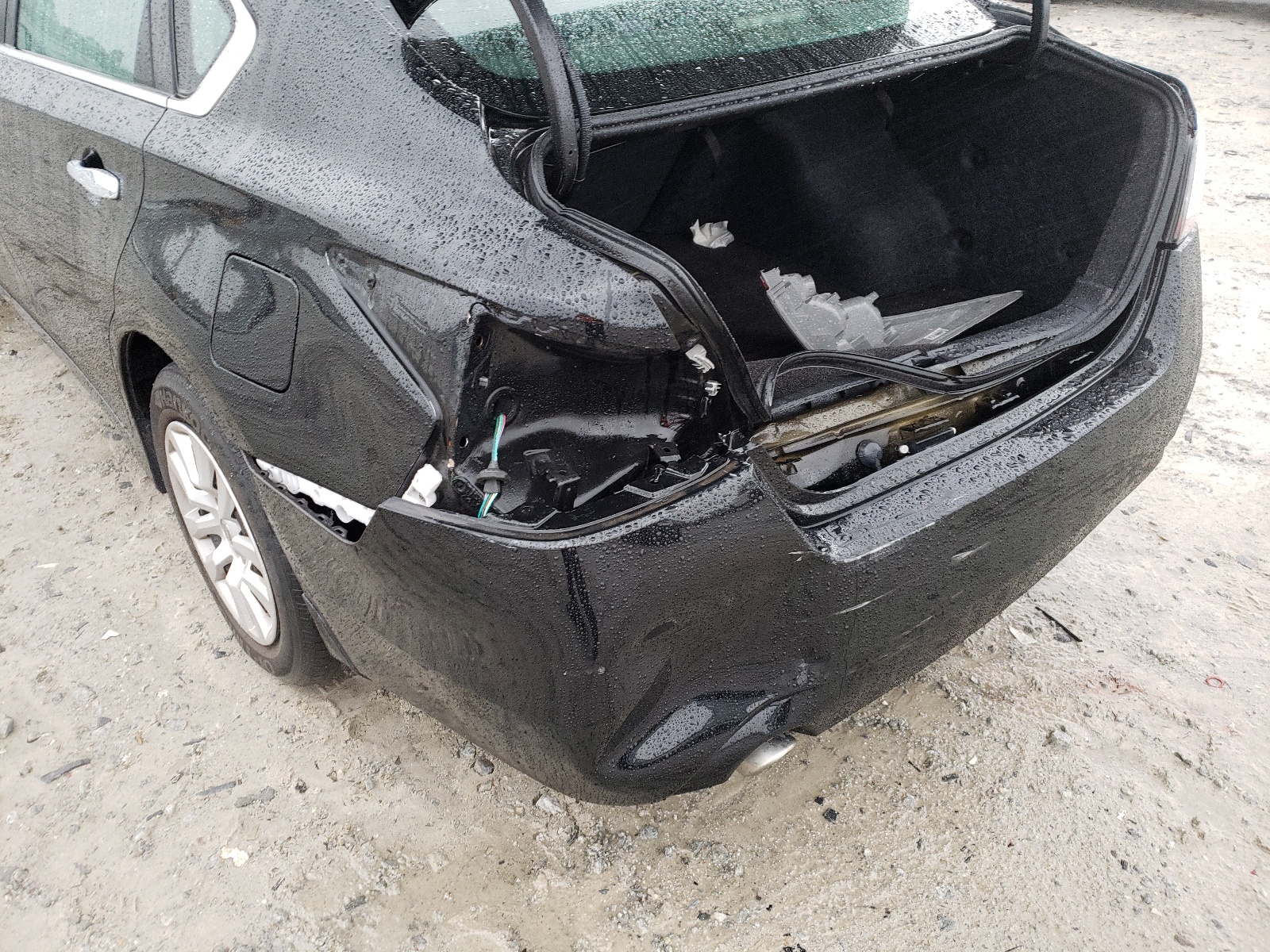 Photo 9 from auction – 2015 NISSAN ALTIMA 2.5 with VIN 1N4AL3AP0FN398949
