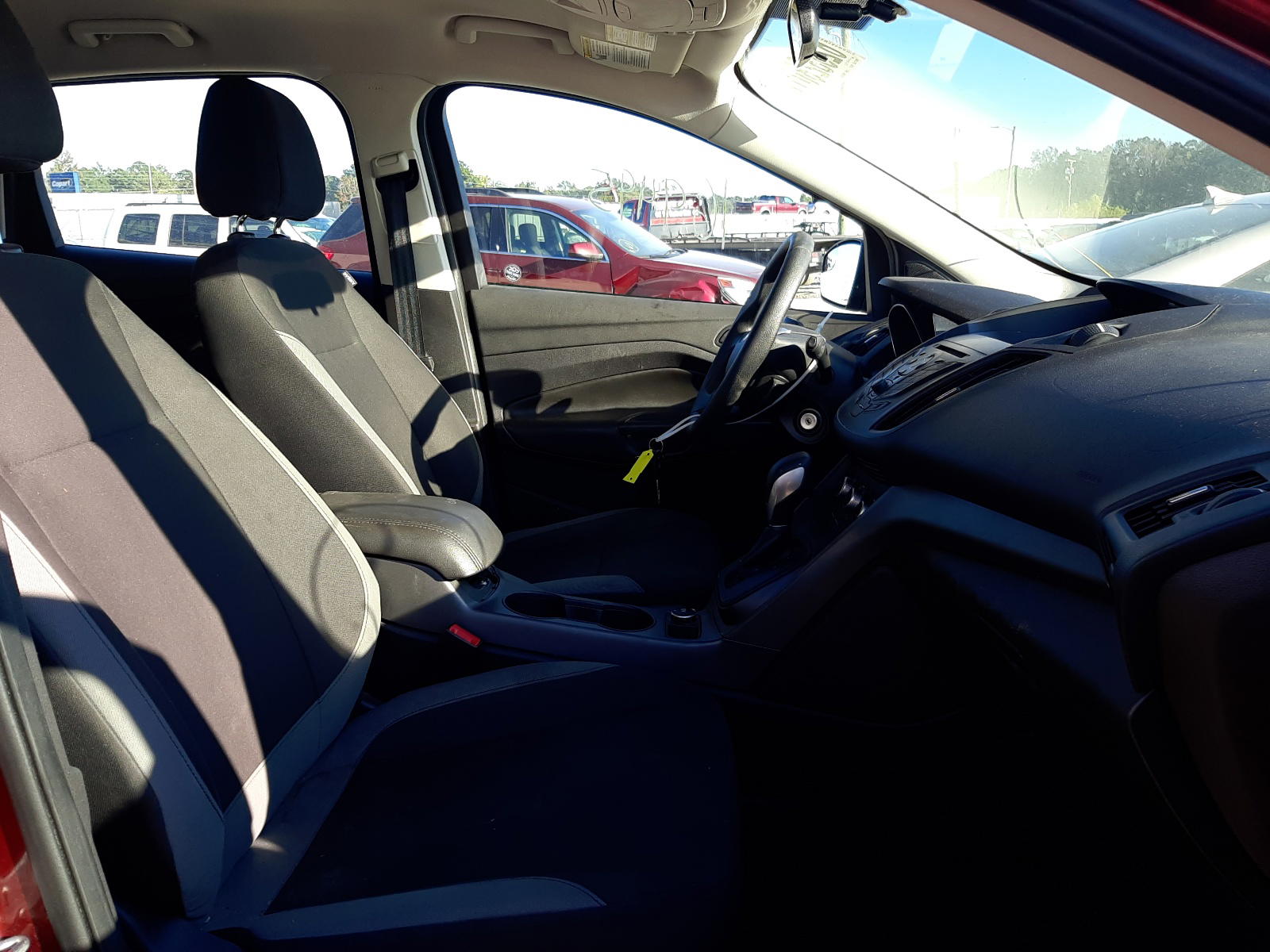 Photo 5 from auction – 2014 FORD ESCAPE S with VIN 1FMCU0F77EUB43237