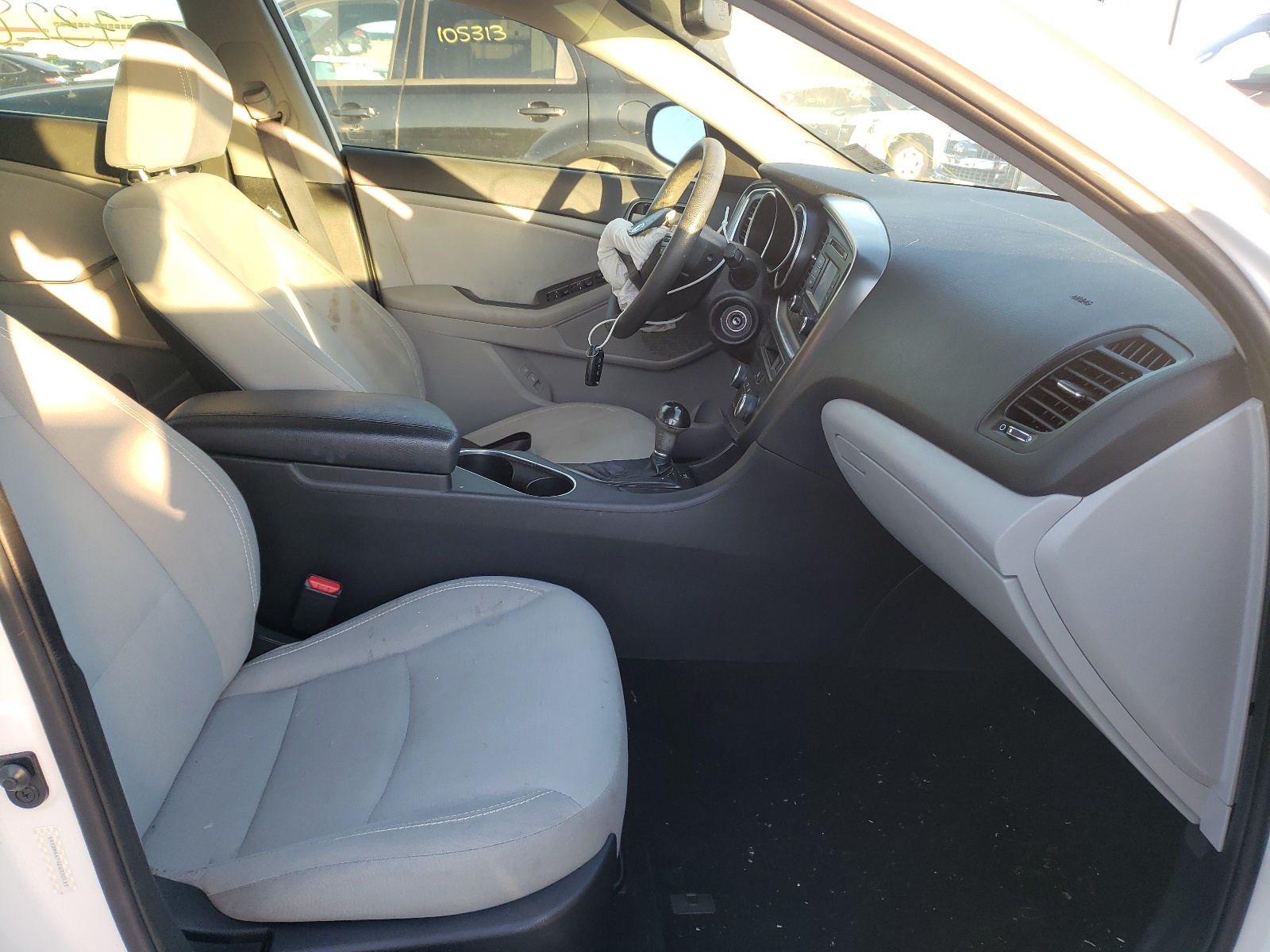 Photo 5 from auction – 2014 KIA OPTIMA LX with VIN 5XXGM4A74EG332115