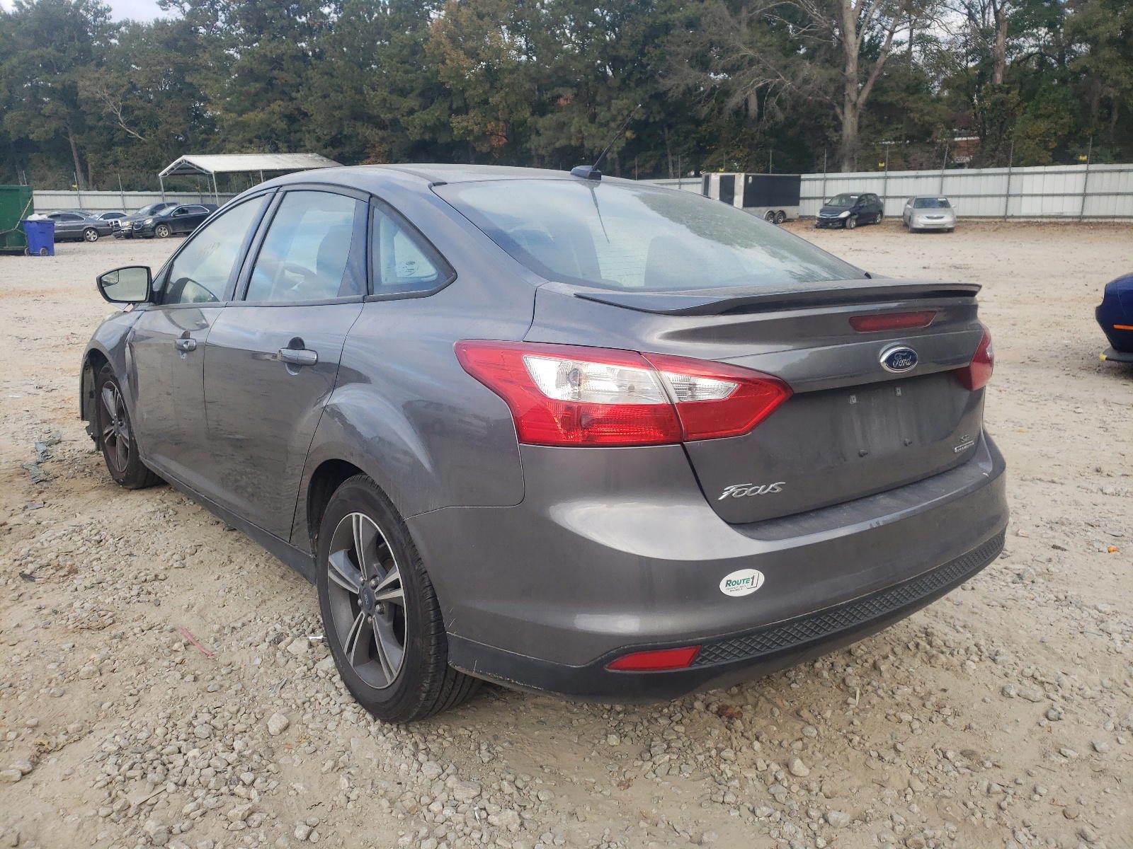Photo 3 from auction – 2014 FORD FOCUS SE with VIN 1FADP3F22EL105657