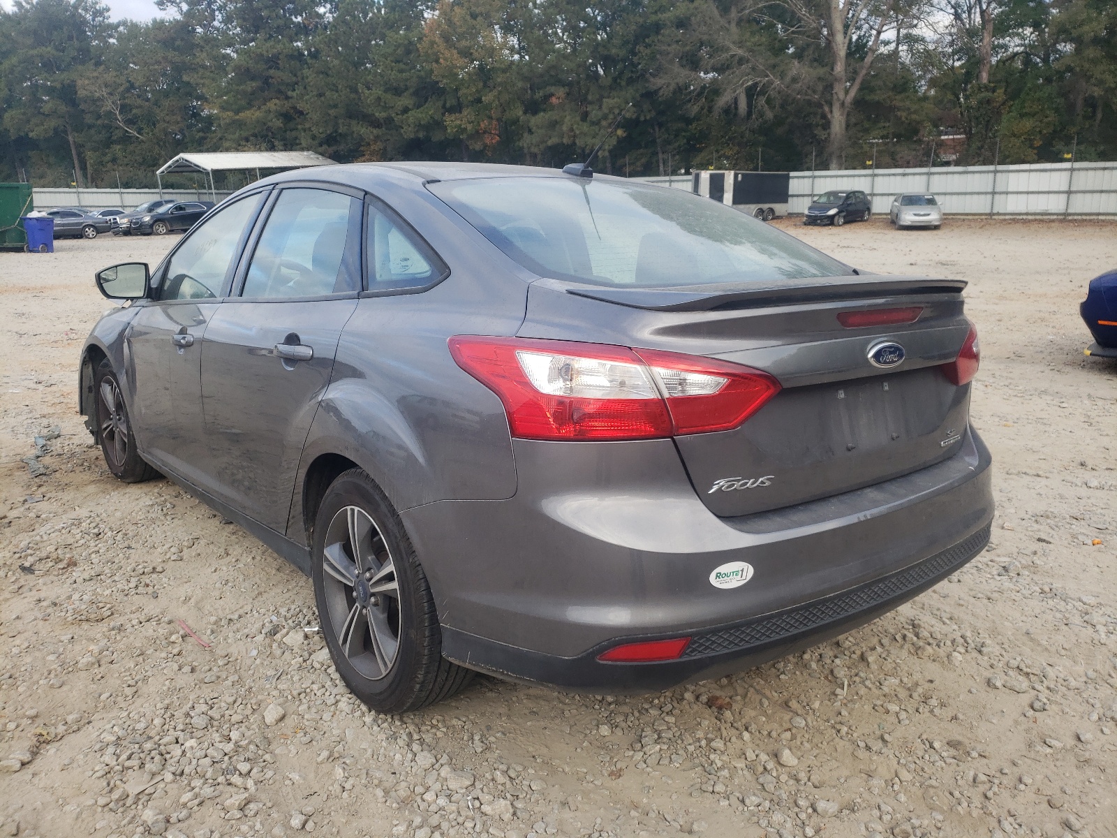 Zdjęcie 3 z aukcji – 2014 FORD FOCUS SE z VIN 1FADP3F22EL105657