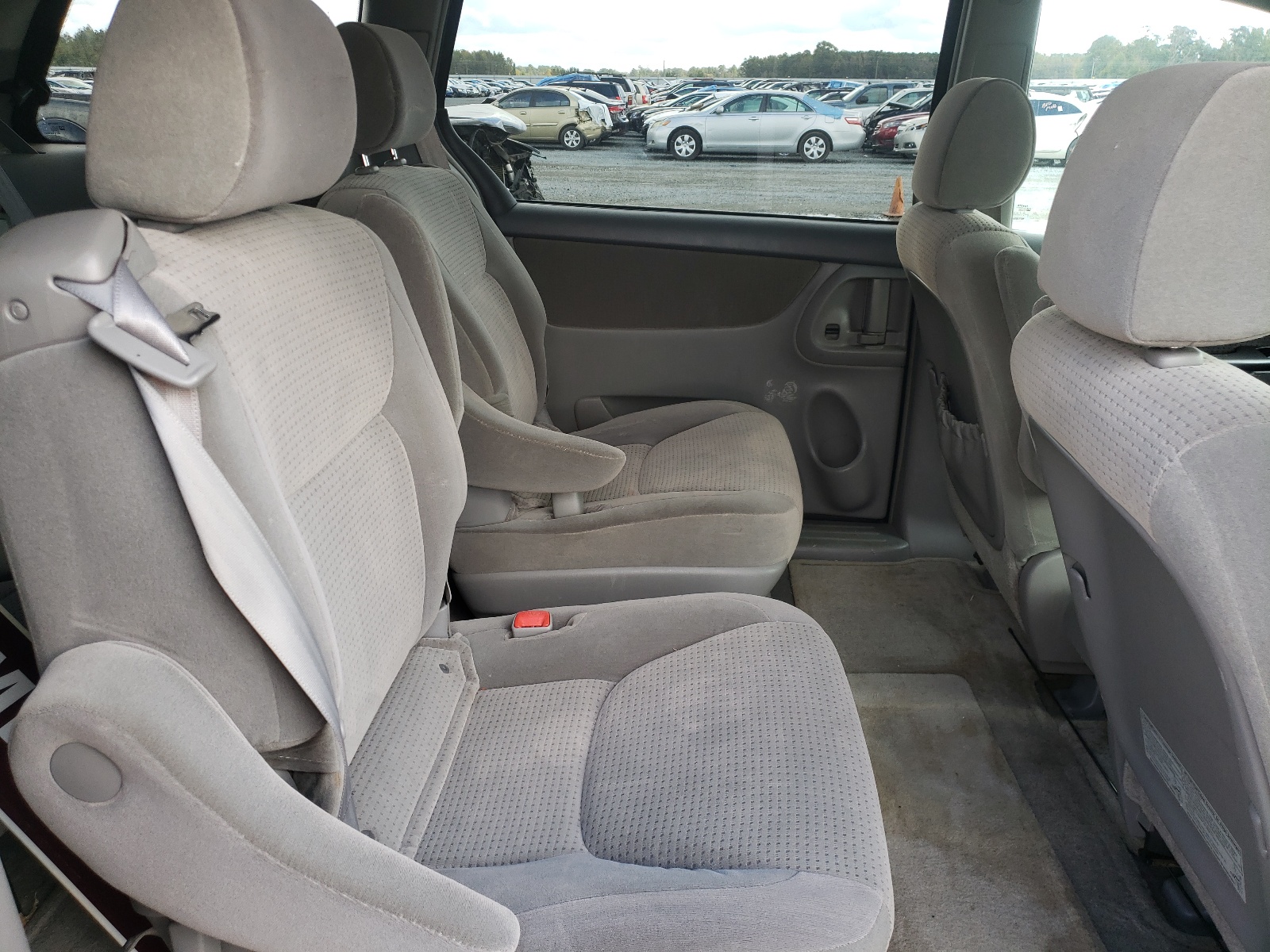 Photo 6 from auction – 2006 TOYOTA SIENNA with VIN 5TDZA23C46S504322