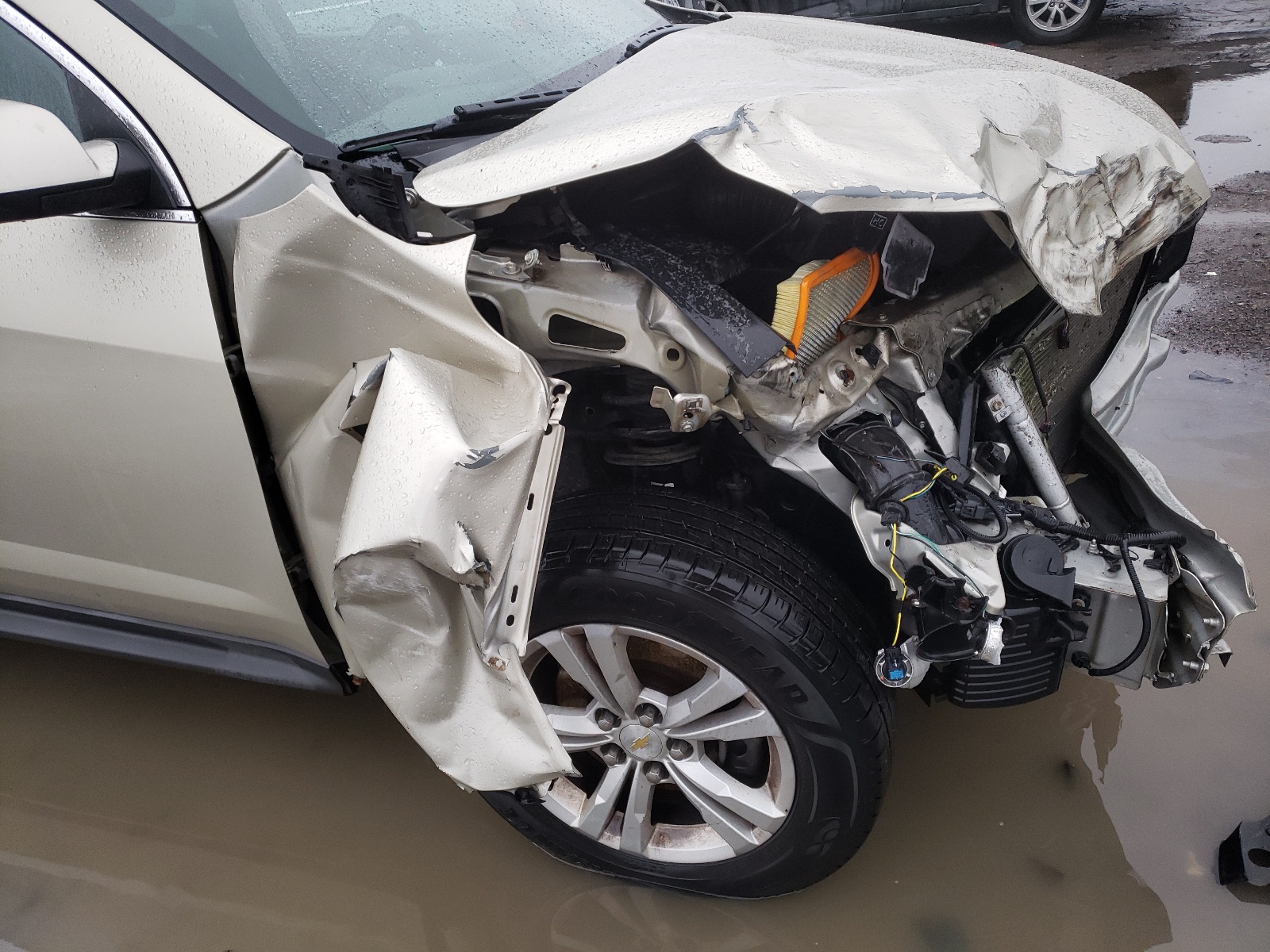 Photo 9 from auction – 2015 CHEVROLET EQUINOX LT with VIN 2GNALBEK2F1106391