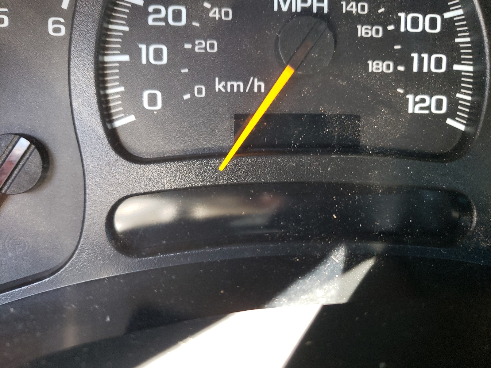 Photo 8 from auction – 2005 CHEVROLET AVALANCHE with VIN 3GNEK12Z45G197847