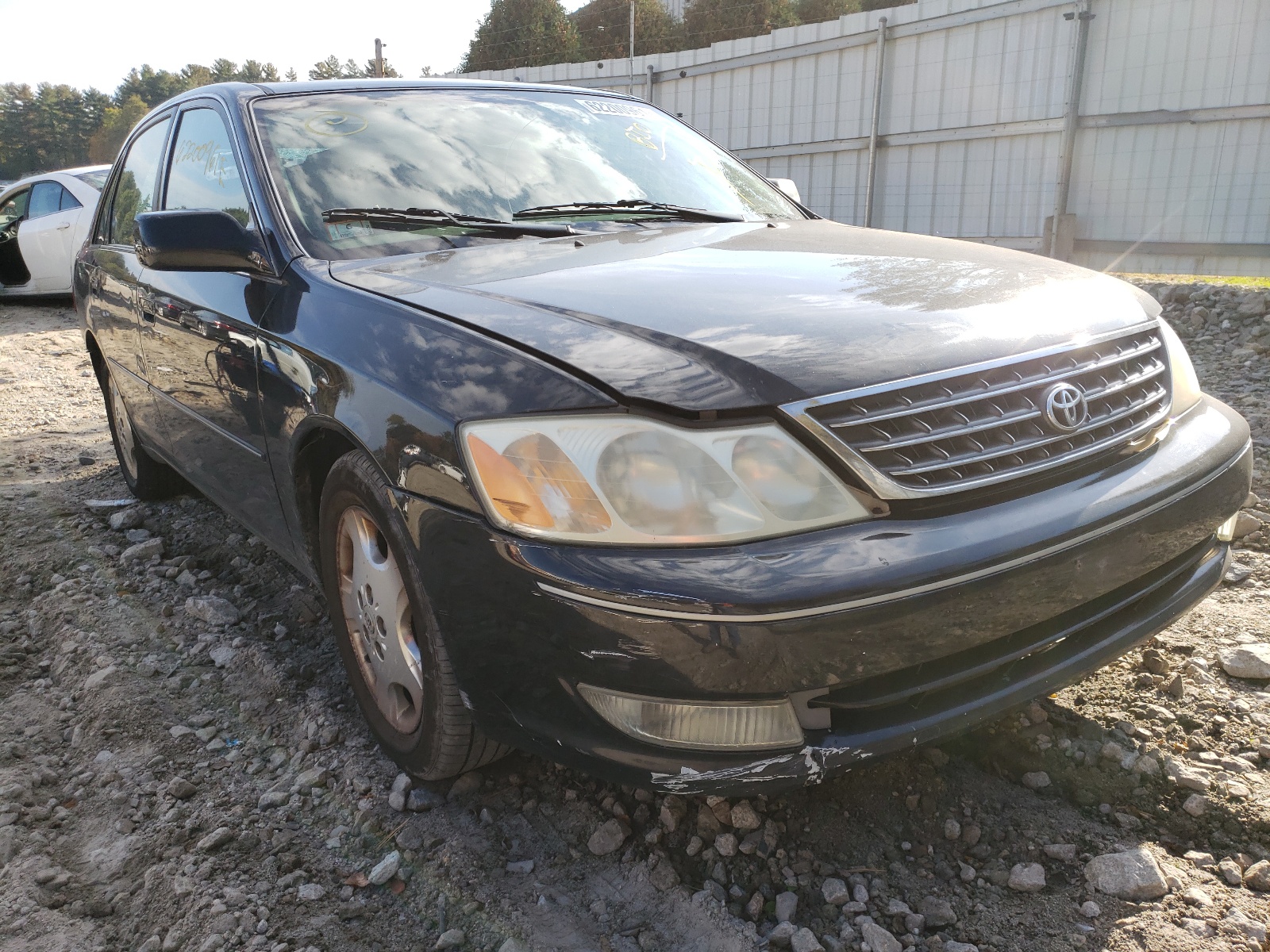 TOYOTA AVALON XL 2004 with VIN 4T1BF28B94U376862 - Photo from auction