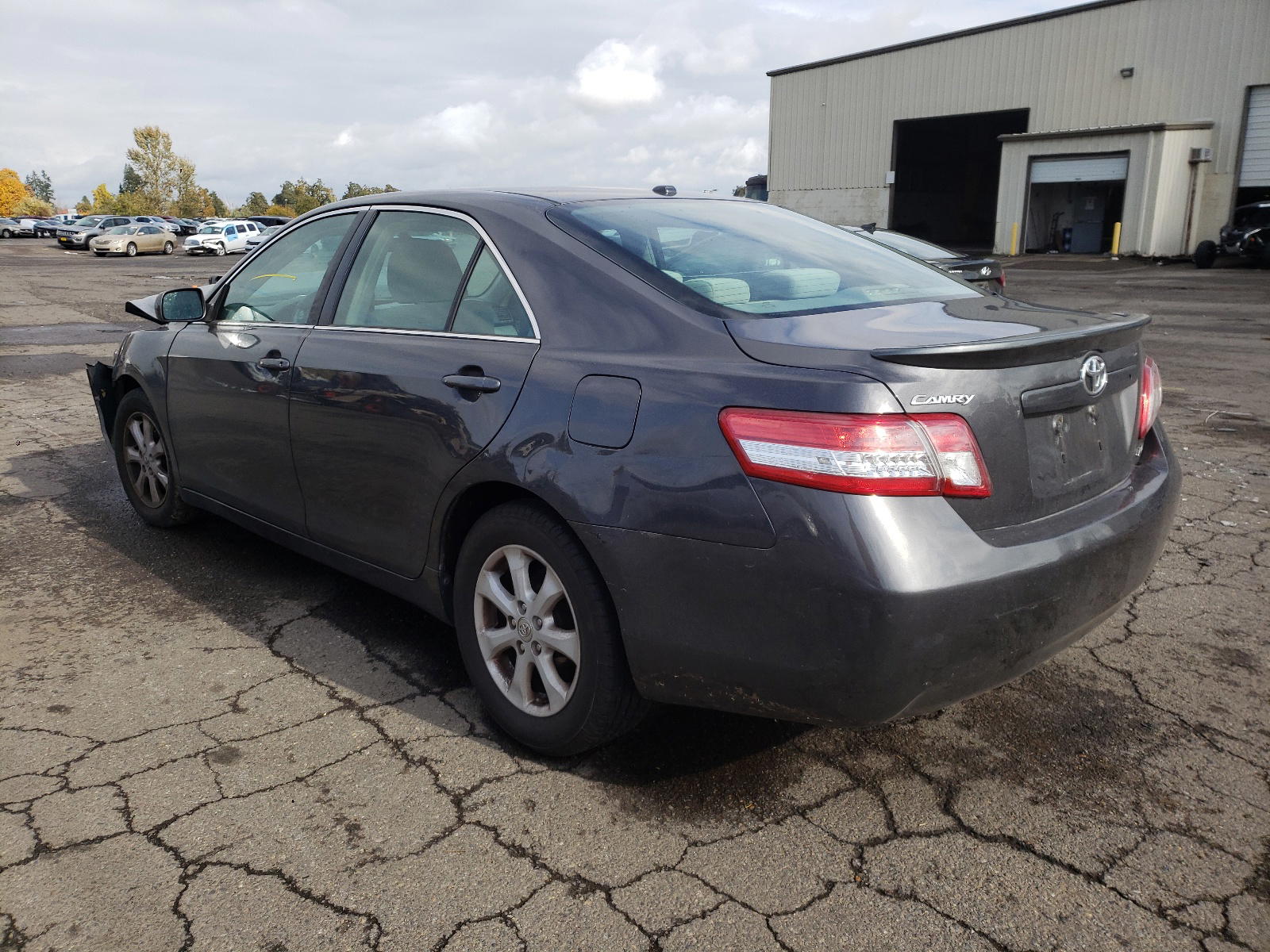 Photo 3 from auction – 2011 TOYOTA CAMRY BASE with VIN 4T1BF3EK1BU136034