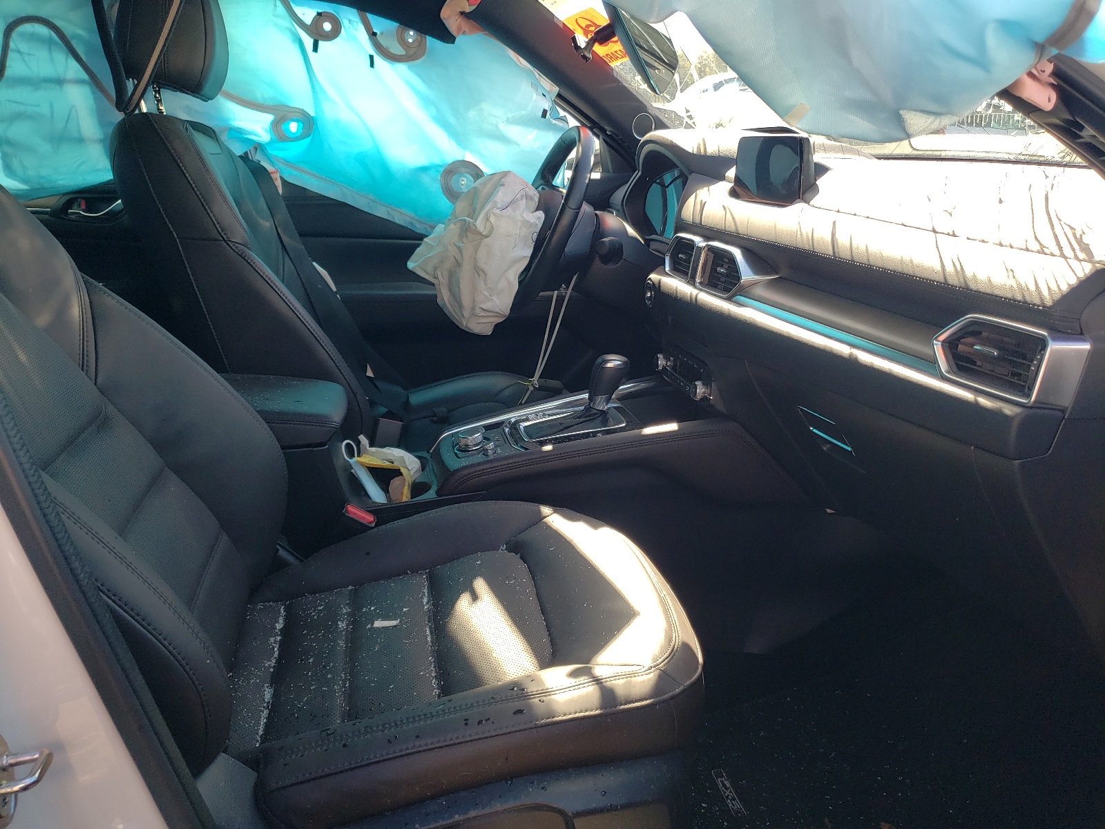 Photo 5 from auction – 2019 MAZDA CX-5 SIGNA with VIN JM3KFBEY1K0637068