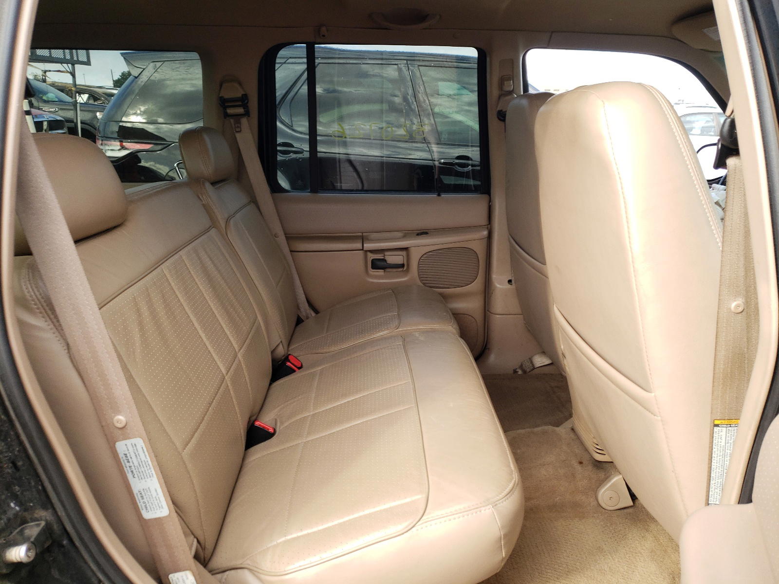 Photo 6 from auction – 1998 FORD EXPLORER with VIN 1FMZU32P2WZC06685