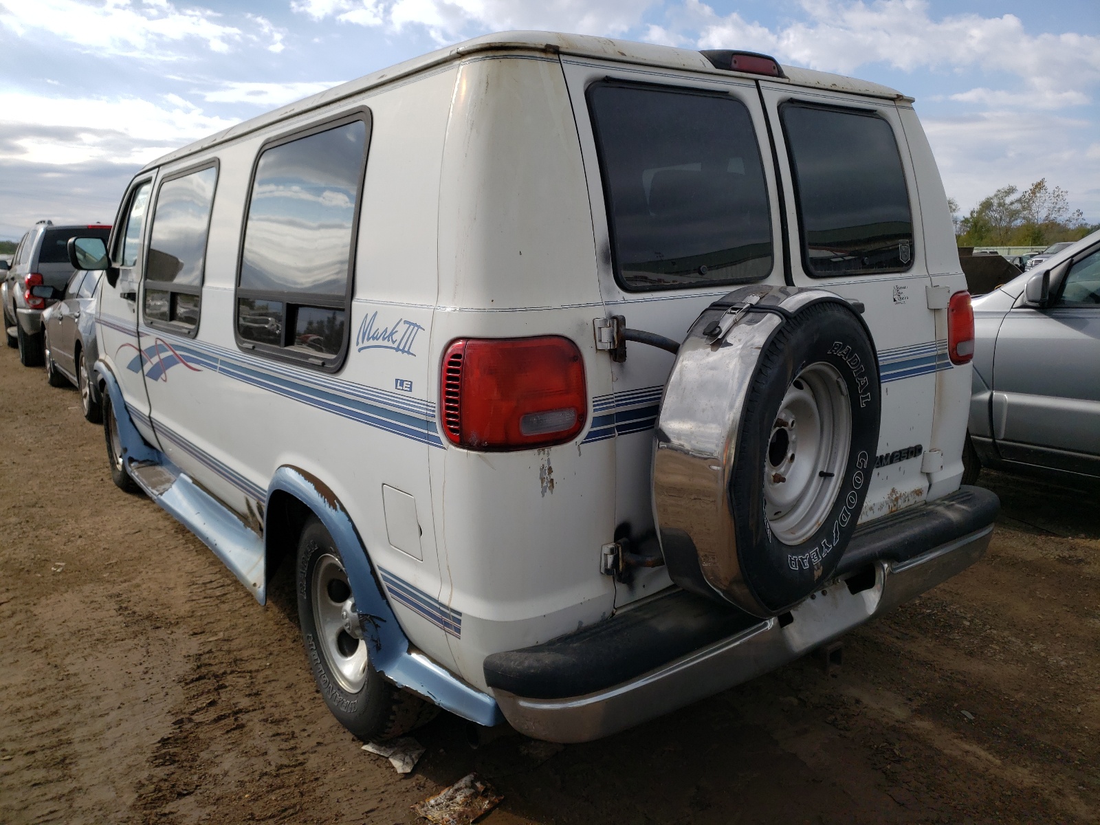 Photo 3 from auction – 1997 DODGE RAM 2500 with VIN 2B6HB21YXVK603223