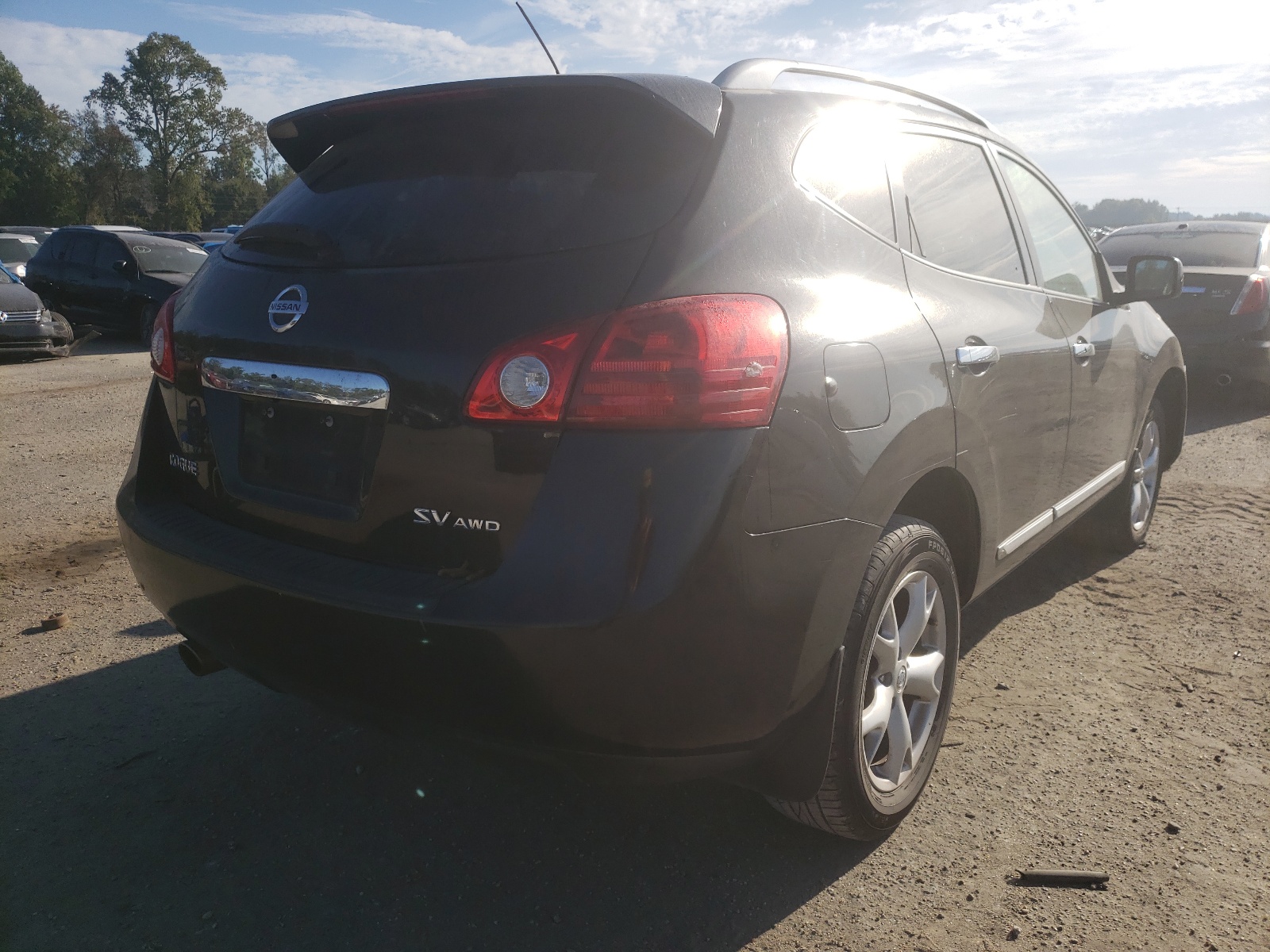 Photo 4 from auction – 2011 NISSAN ROGUE S with VIN JN8AS5MV2BW262348