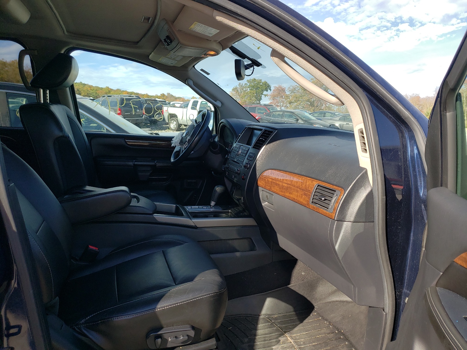 Photo 5 from auction – 2011 NISSAN ARMADA PLA with VIN 5N1BA0NE2BN604175