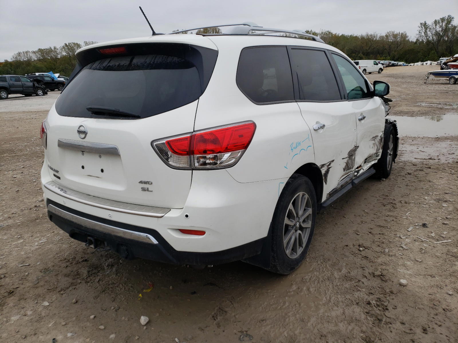 Photo 4 from auction – 2014 NISSAN PATHFINDER with VIN 5N1AR2MM1EC629982