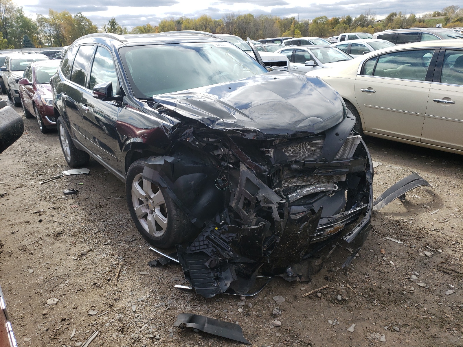 CHEVROLET TRAVERSE L 2017 with VIN 1GNKRGKD9HJ344897 - Photo from auction