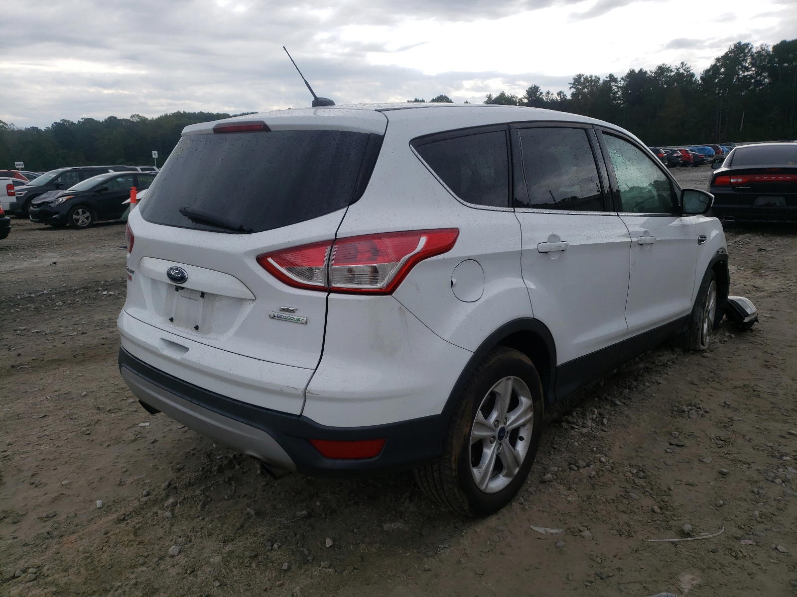 Photo 4 from auction – 2015 FORD ESCAPE SE with VIN 1FMCU0G95FUB82202
