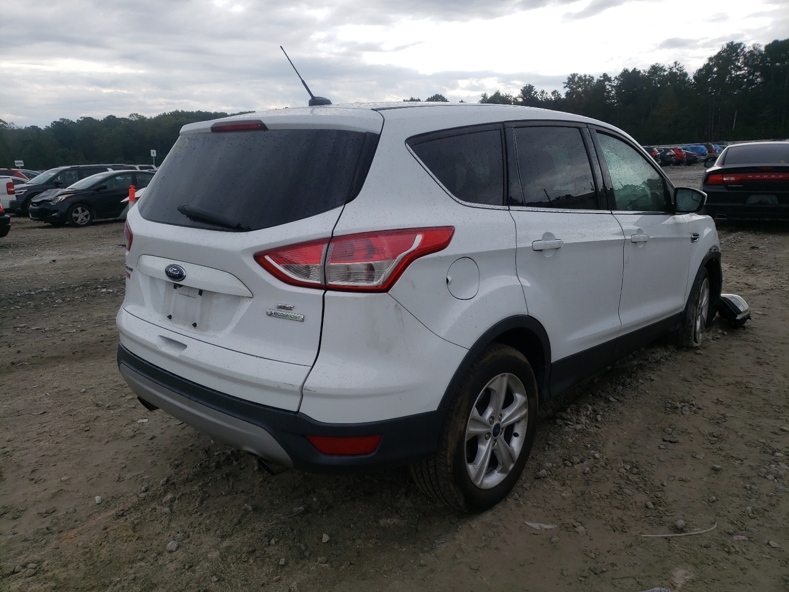 Zdjęcie 4 z aukcji – 2015 FORD ESCAPE SE z VIN 1FMCU0G95FUB82202