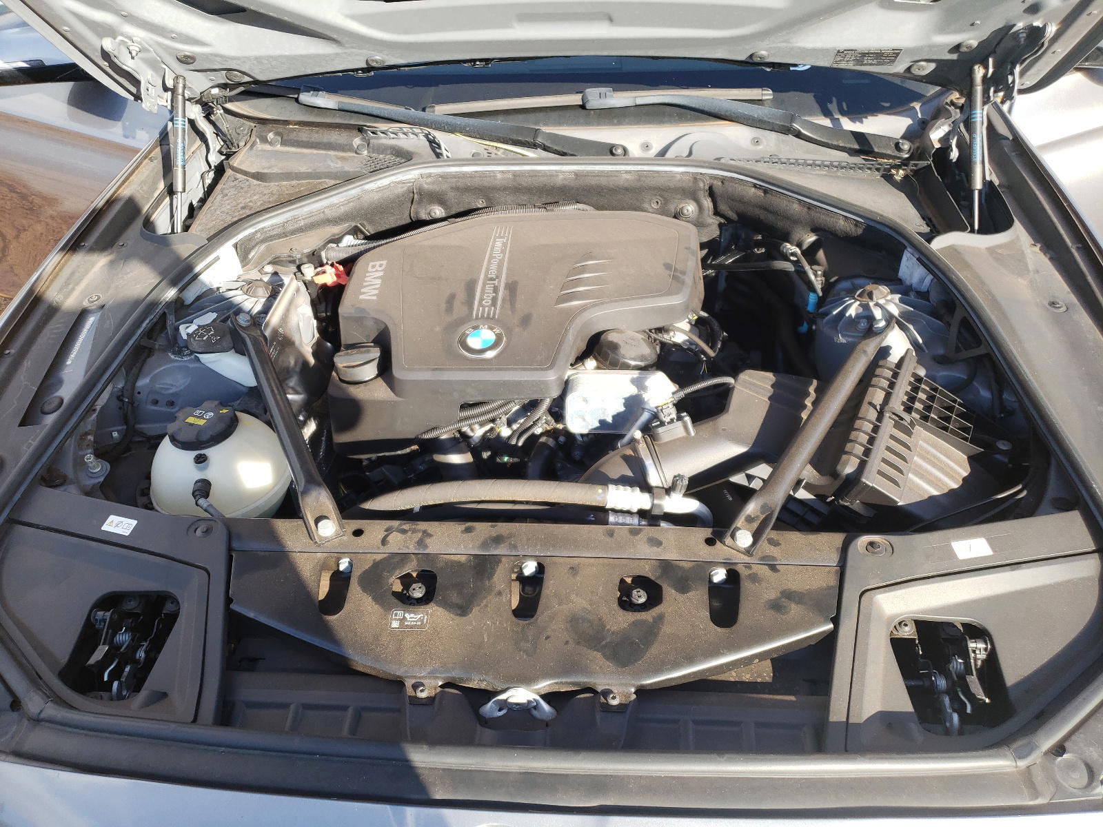 Photo 7 from auction – 2016 BMW 528 I with VIN WBA5A5C59GG352564